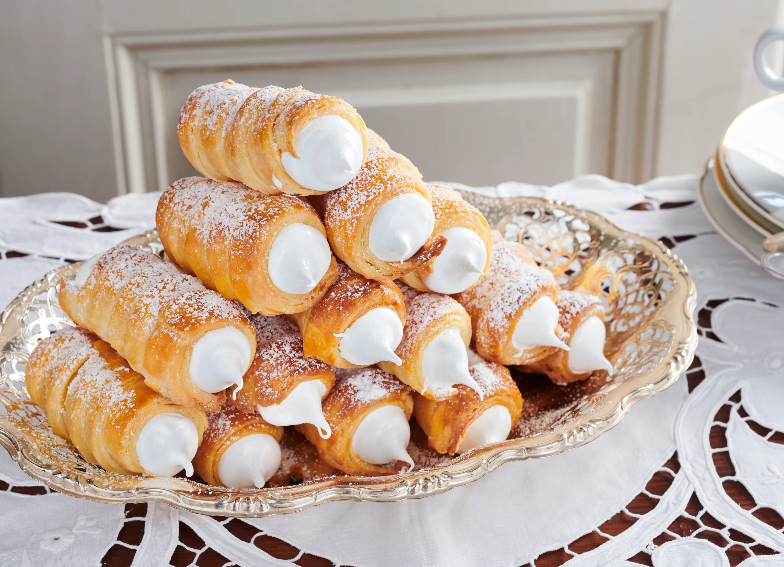 Schaumrollen mit selbstgemachtem Blätterteig