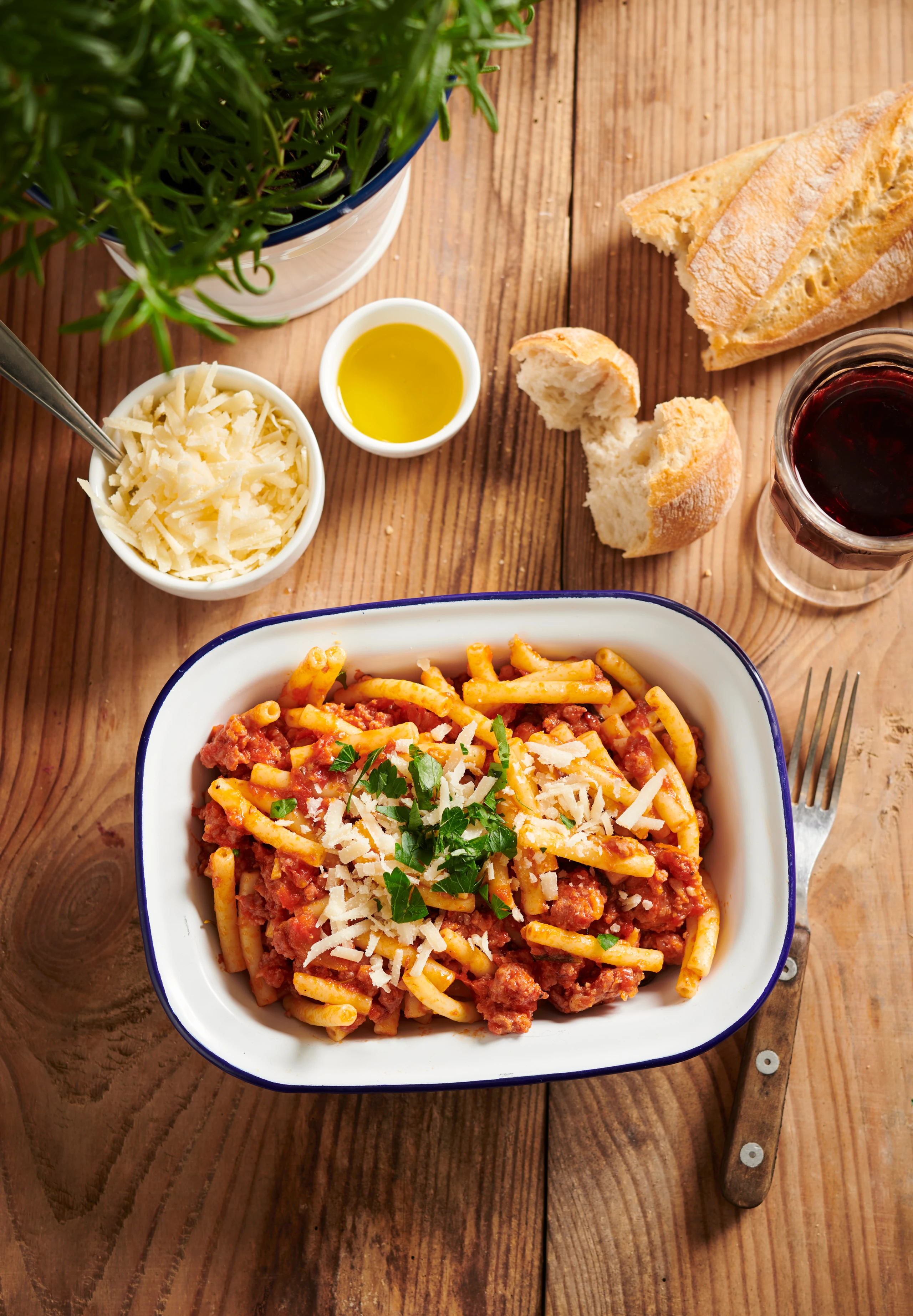 Maccheroni mit Salsicciasauce