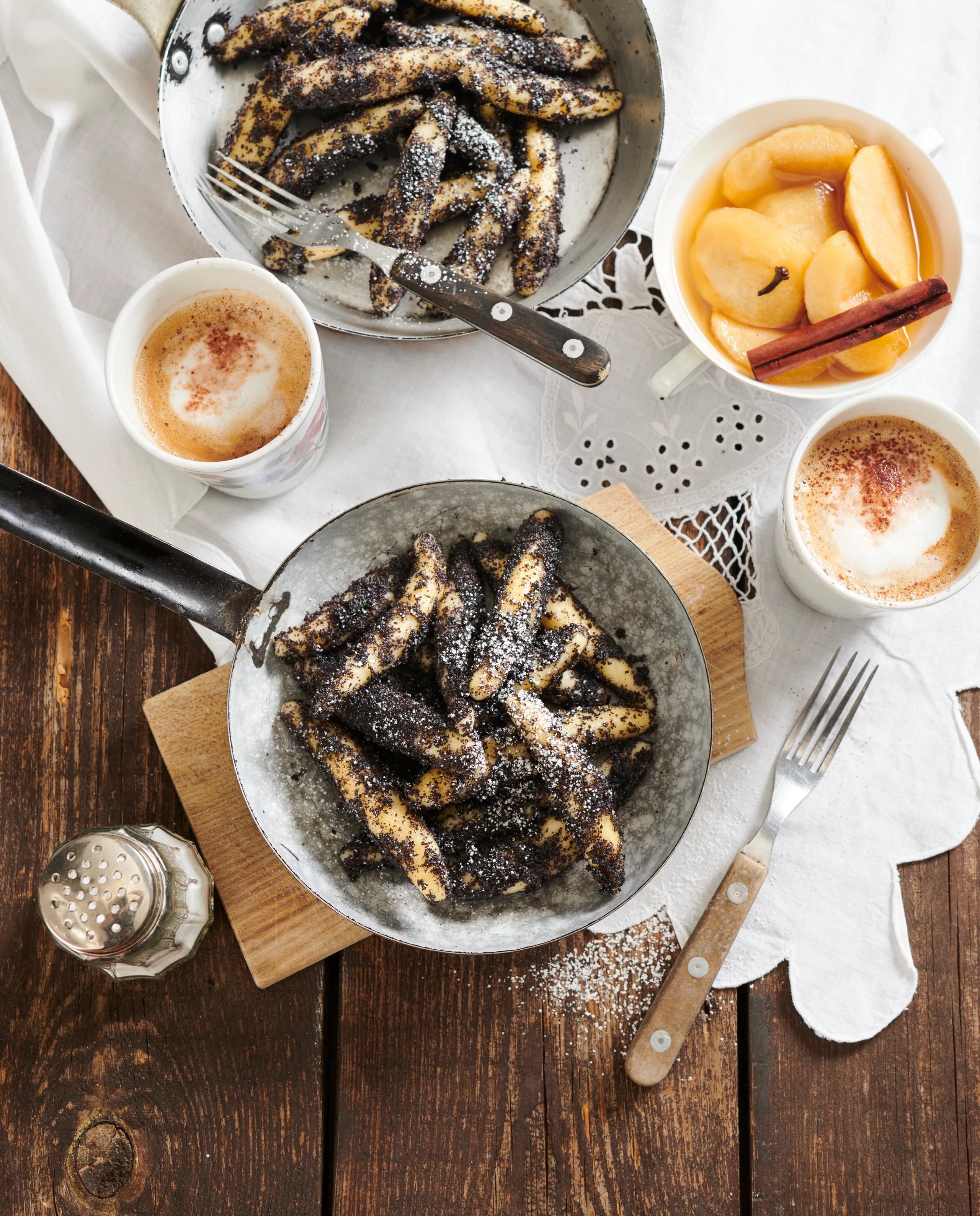 Mohnnudeln mit Apfelkompott