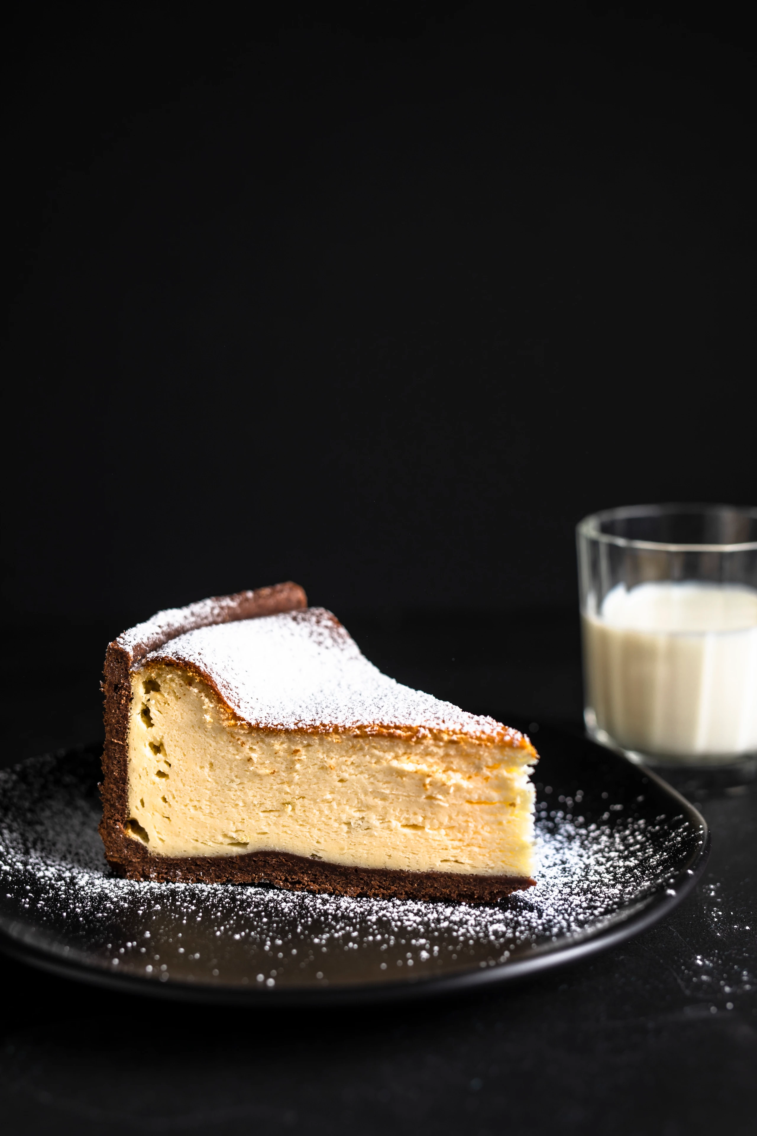 Vanille-Topfentorte mit dunklem Mürbteig