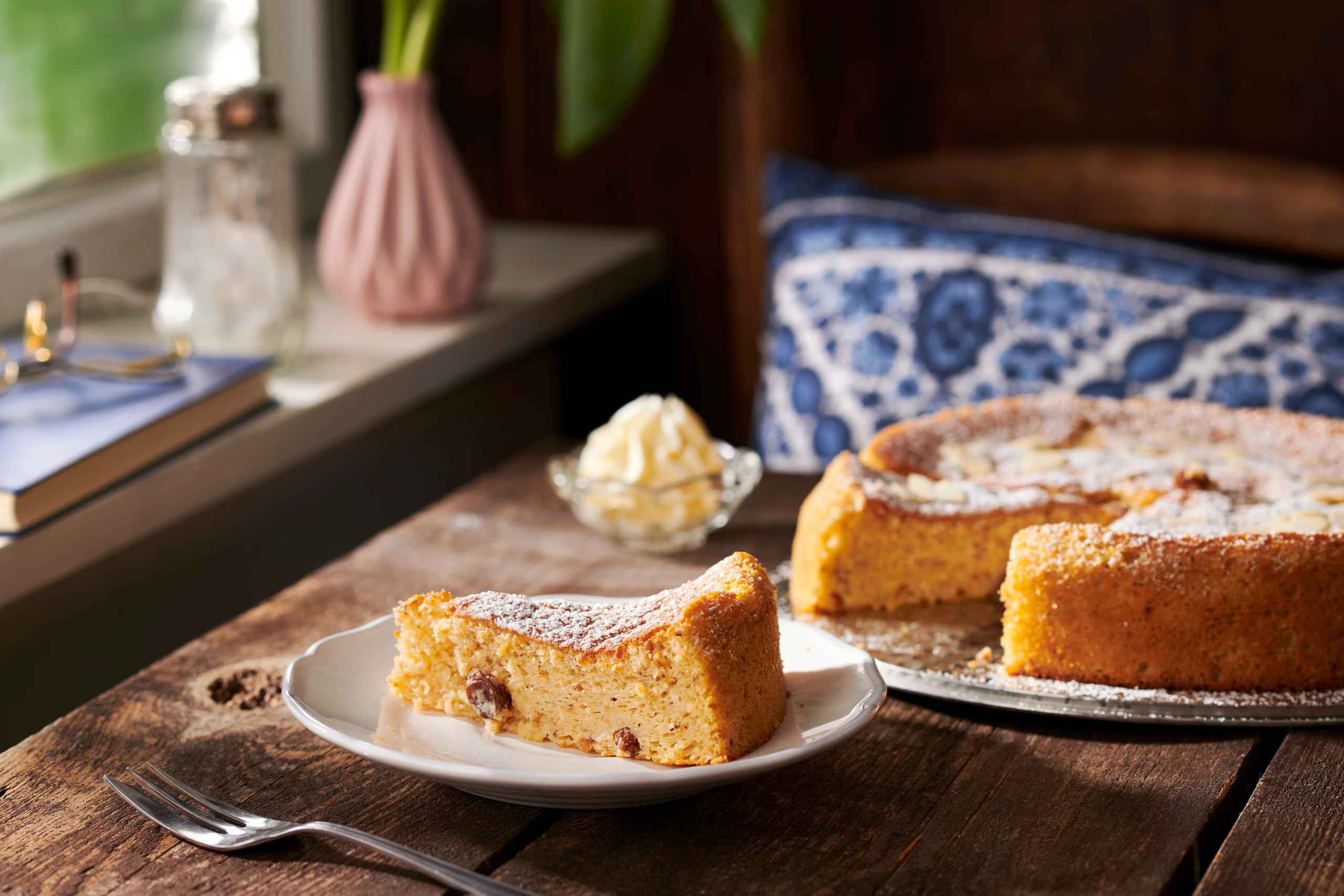 Beschwipste Gaumenfreude: Saftiger Amaretto-Kuchen