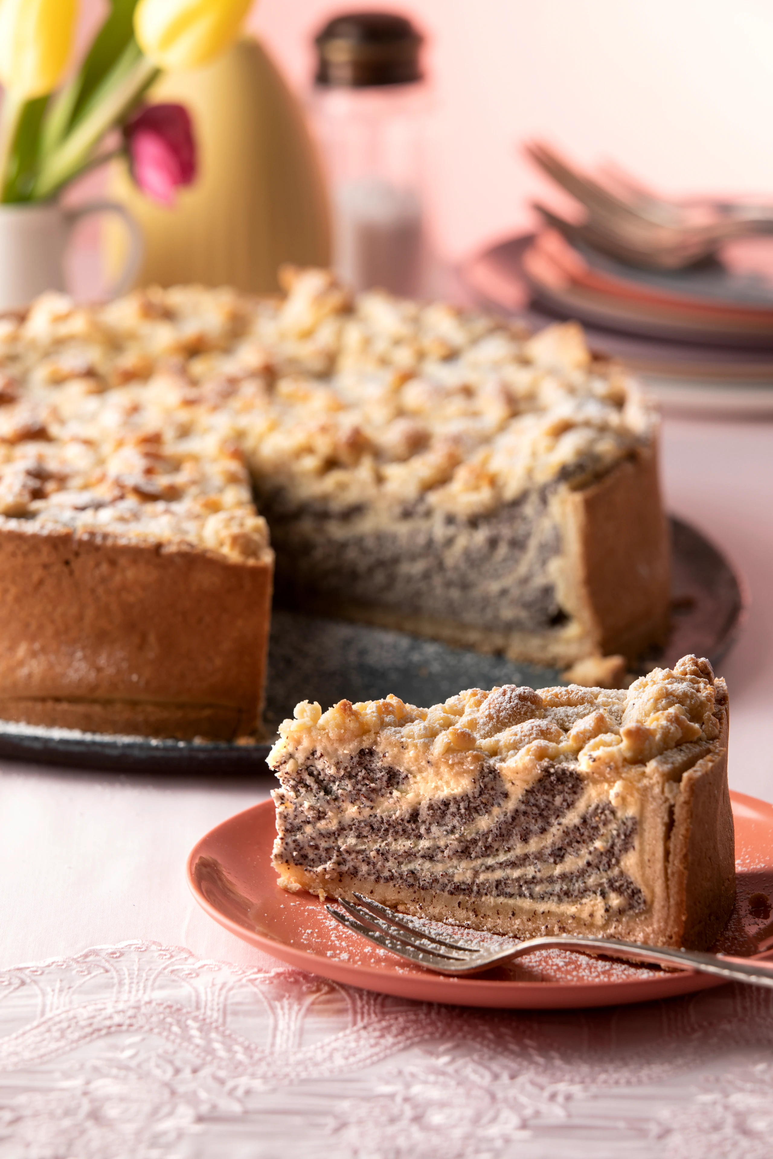 Mohn-Topfentorte mit Streuseln