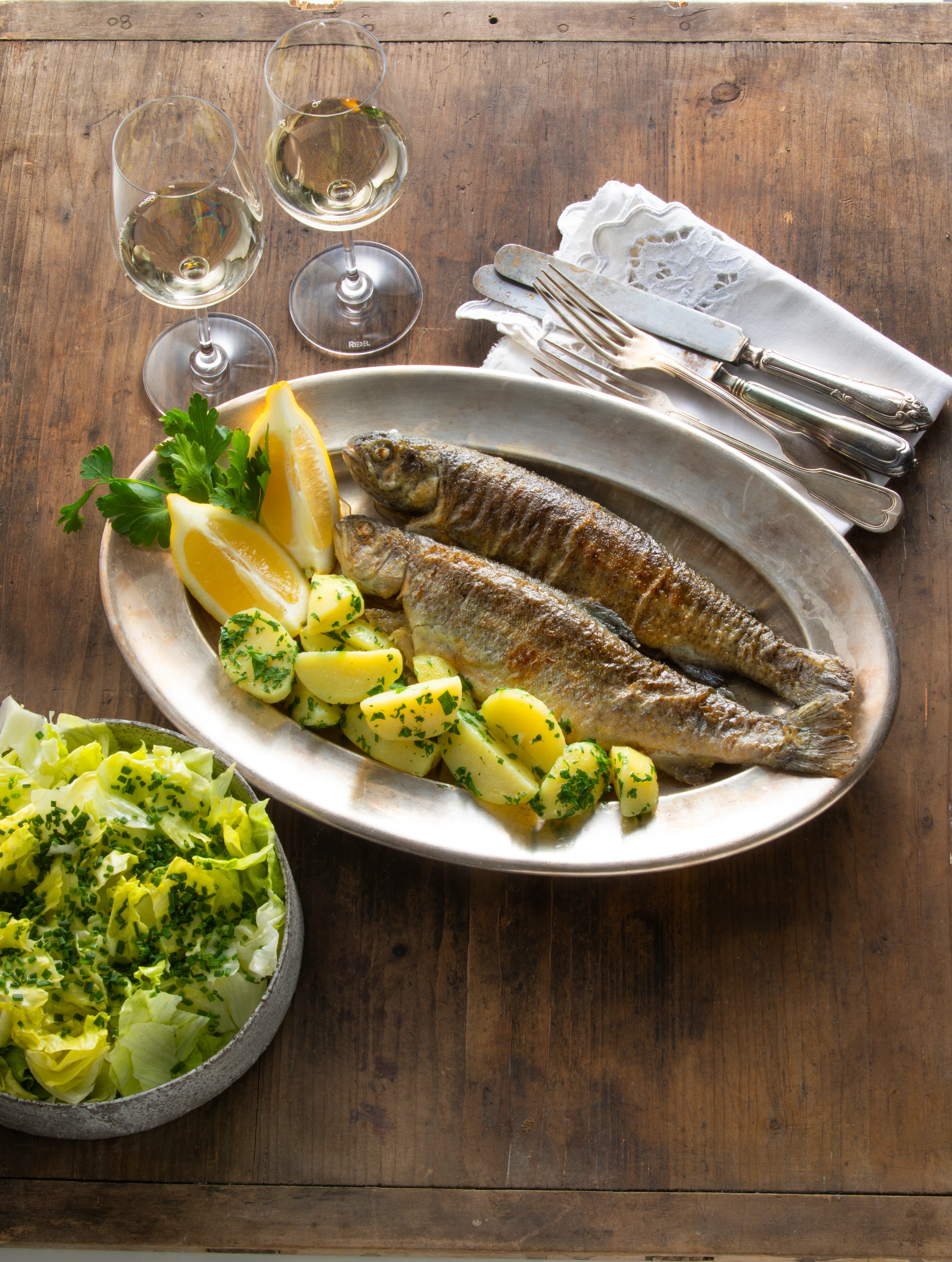 Gebratene Forelle mit Petersilerdäpfeln