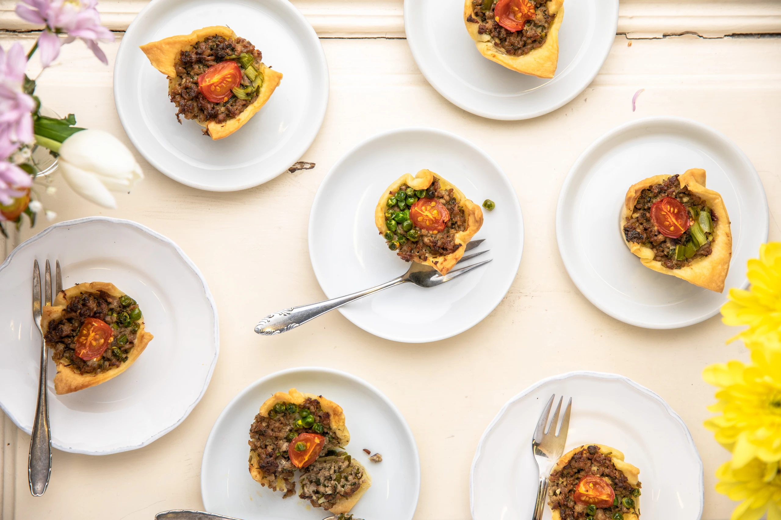 Kleine Küchlein mit Faschiertem und Cheddarkern