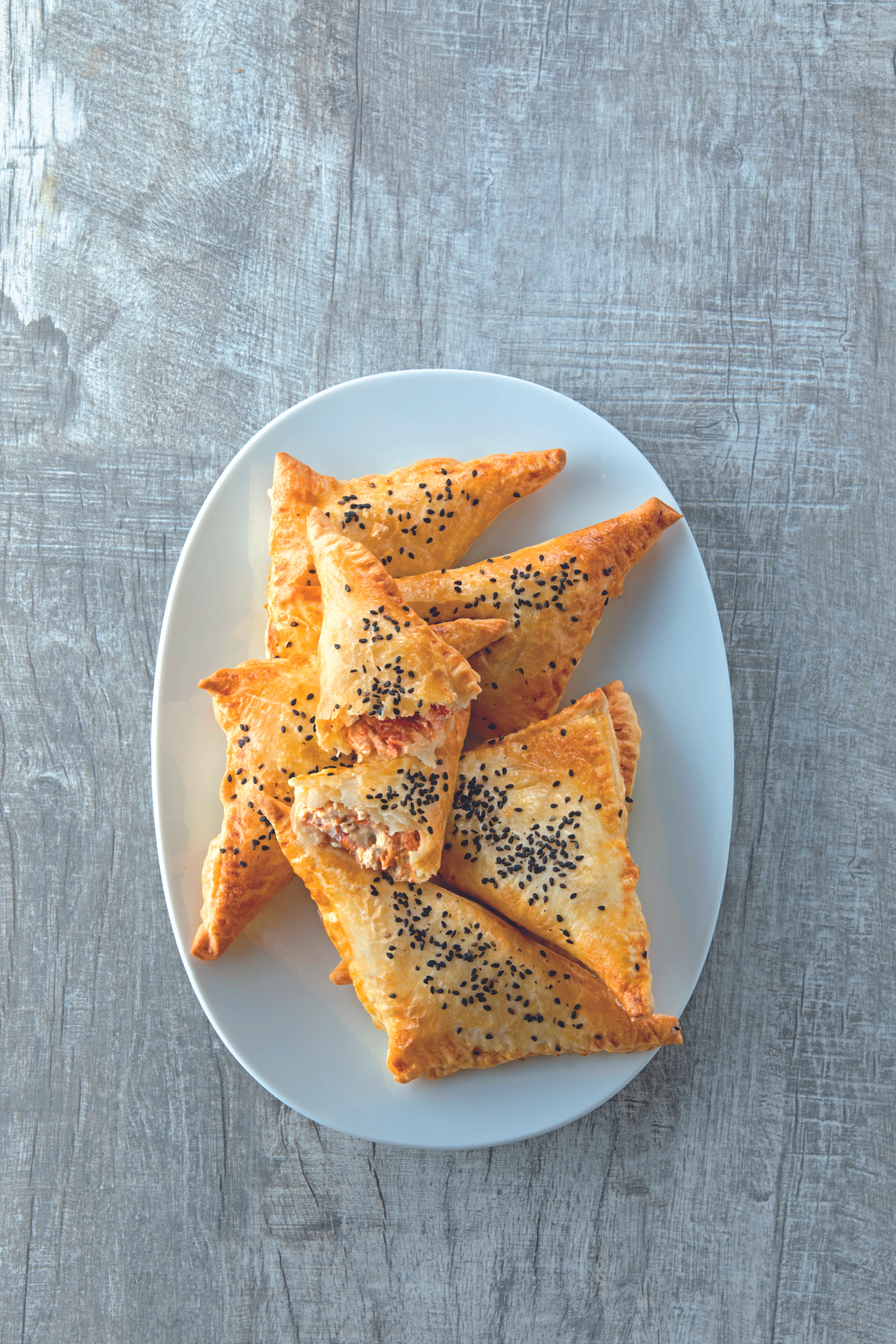 Paradeiser-Tascherl mit schwarzem Sesam