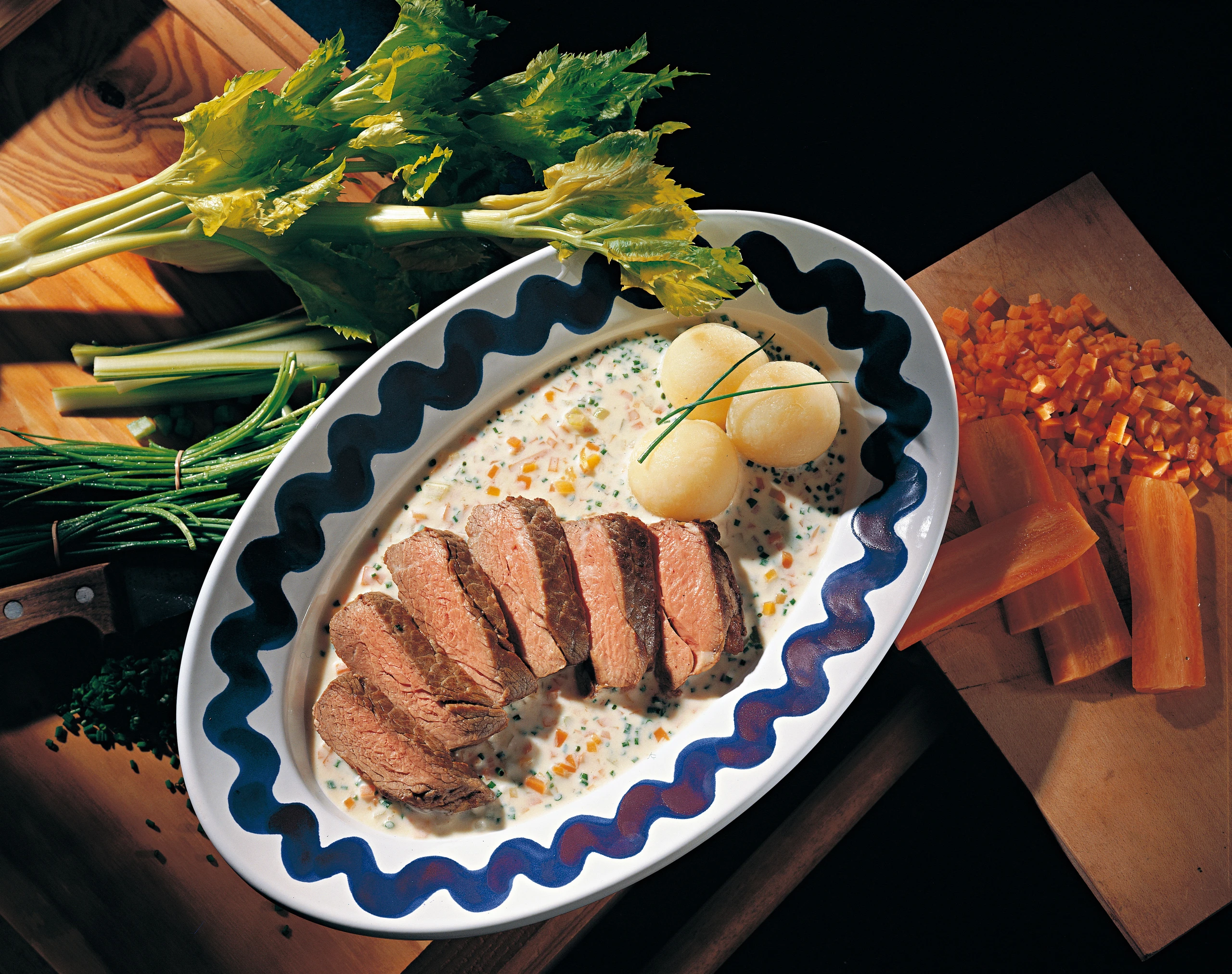 Pochiertes Rindsfilet im Schnittlauch-Fond