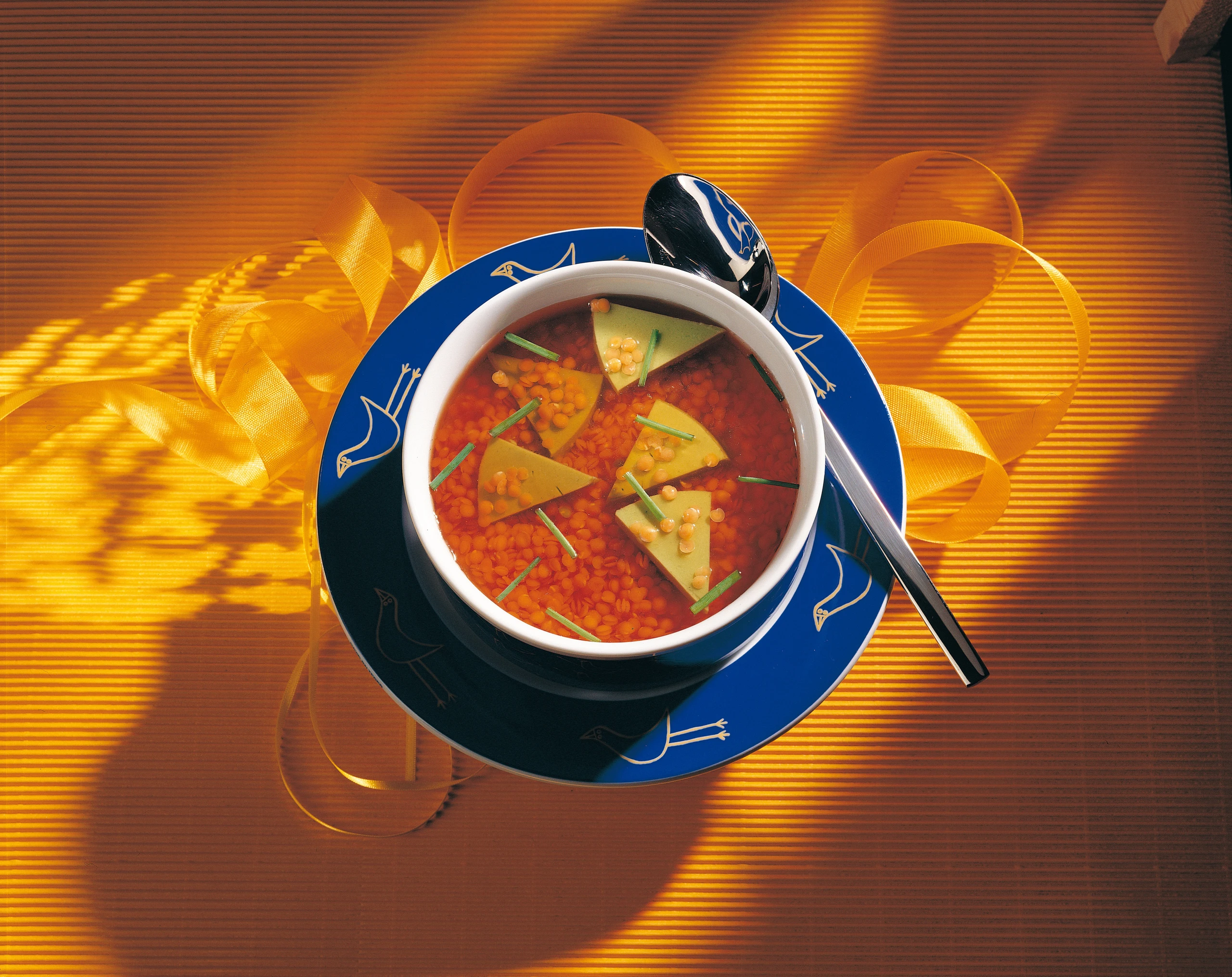 Klare Suppe mit Petersil-Eierstich