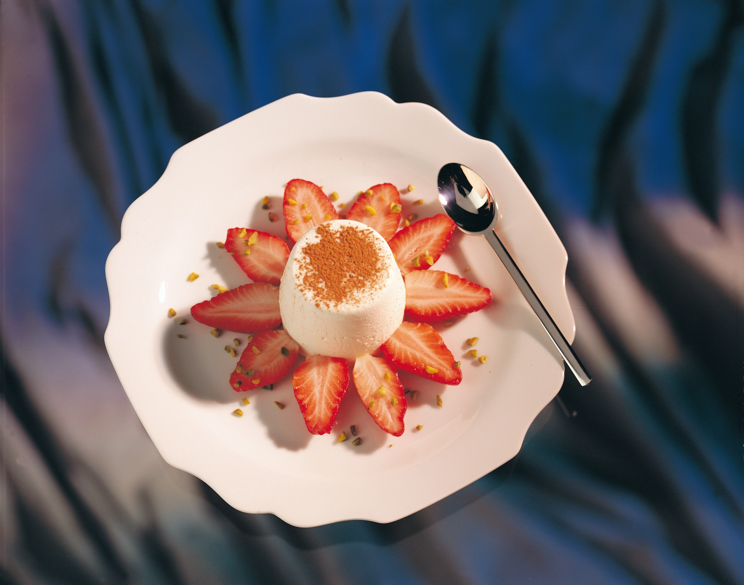 Frischkäse-Creme mit Erdbeeren