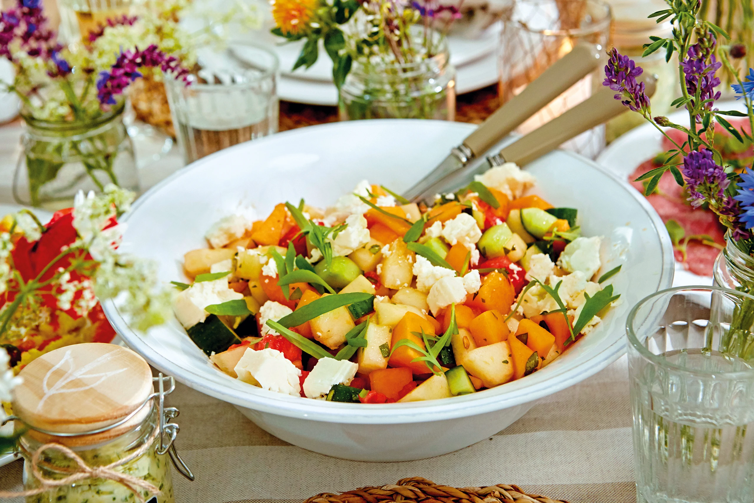 Melonen-Gurkensalat mit Feta und Estragon