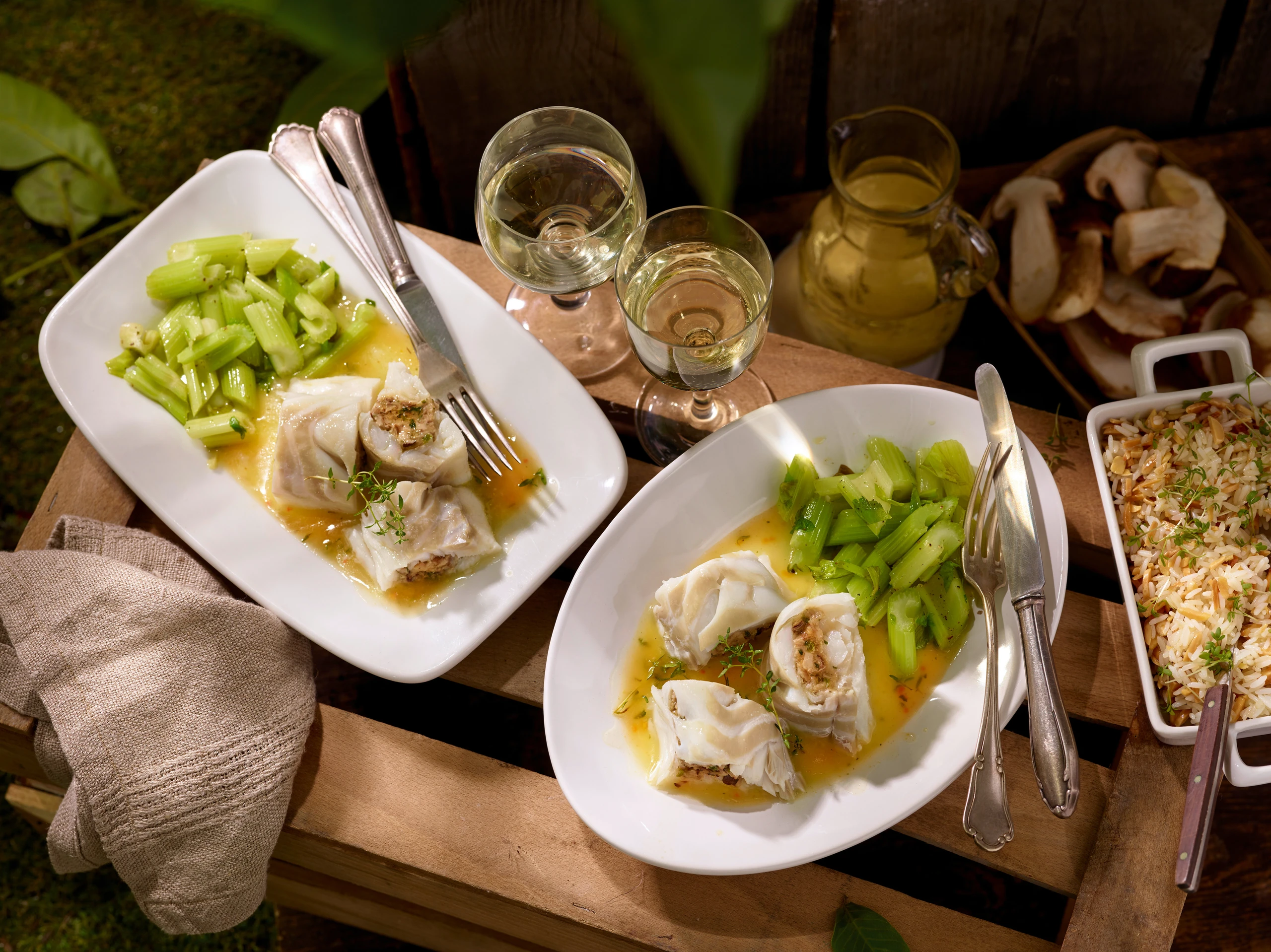 Fischröllchen mit Steinpilzfülle und Mandelreis