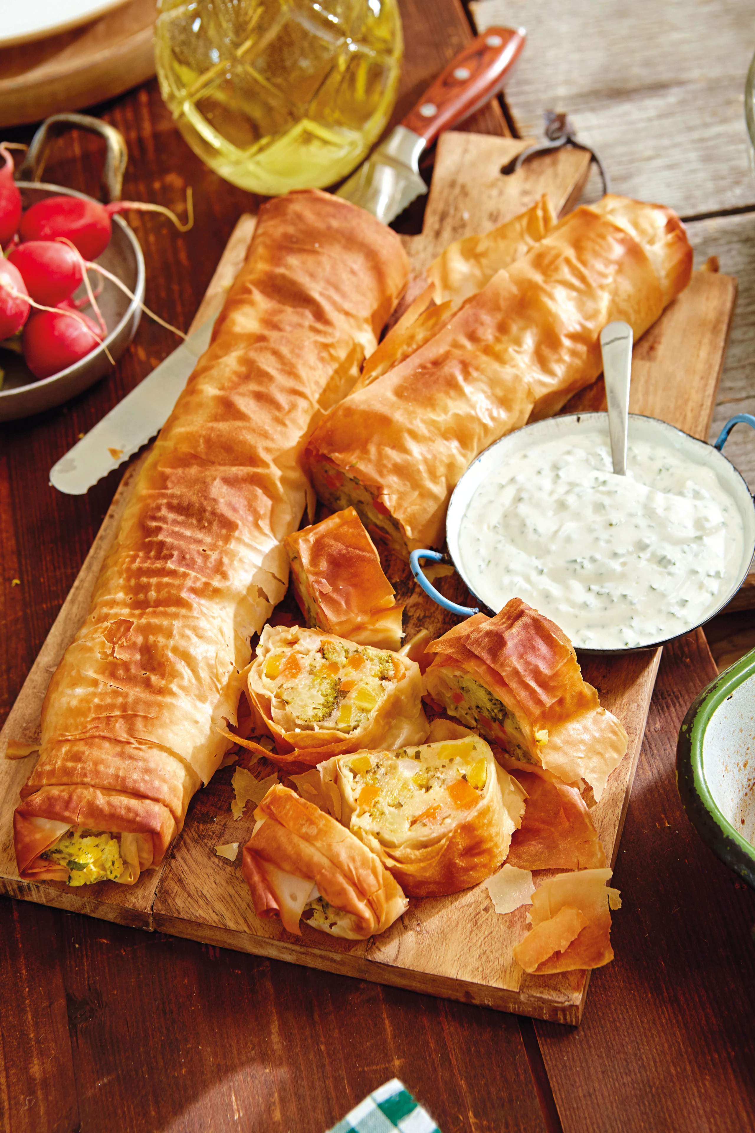 Gemüsestrudel mit Schnittlauchsauce