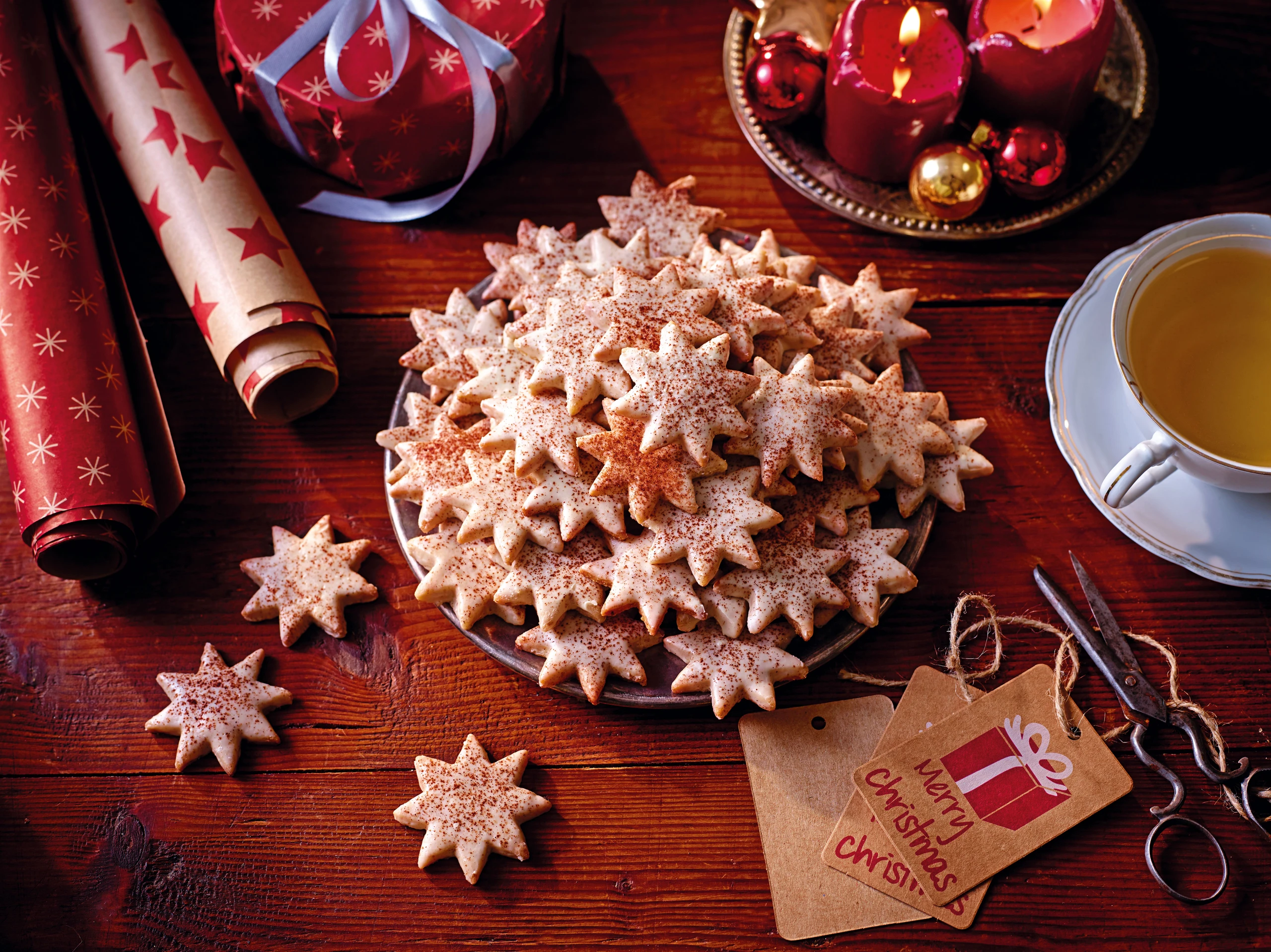 Zimtsterne mit weißer Schokolade