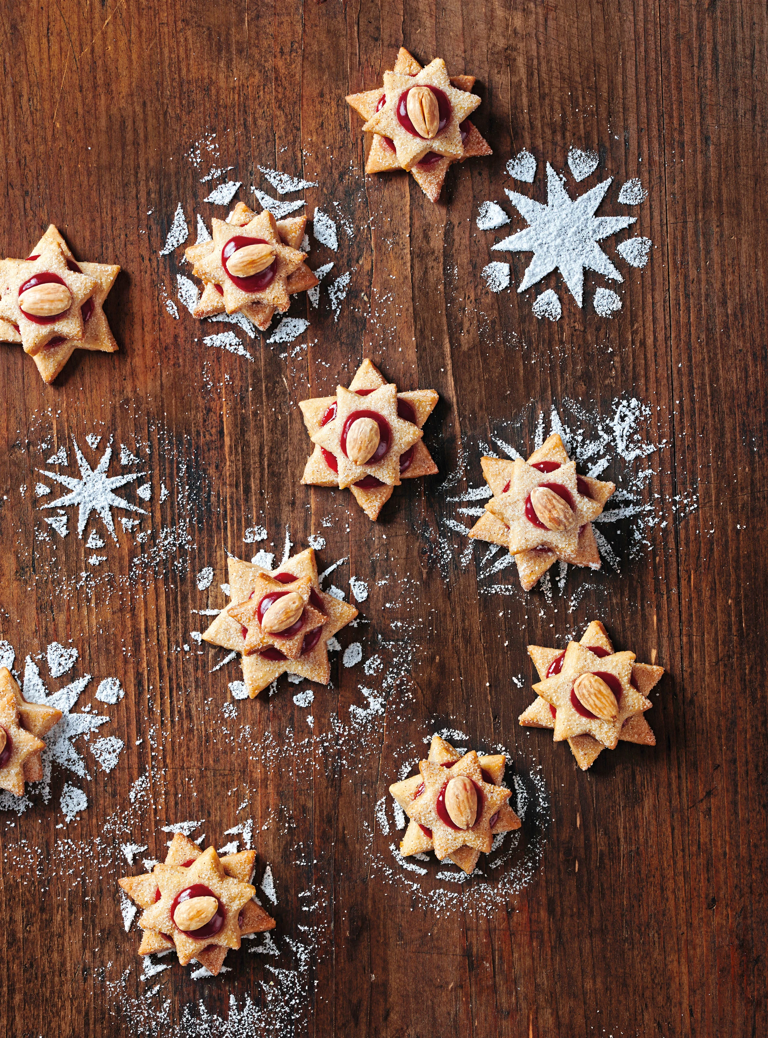 Zimtsternchen mit Ribiselmarmelade
