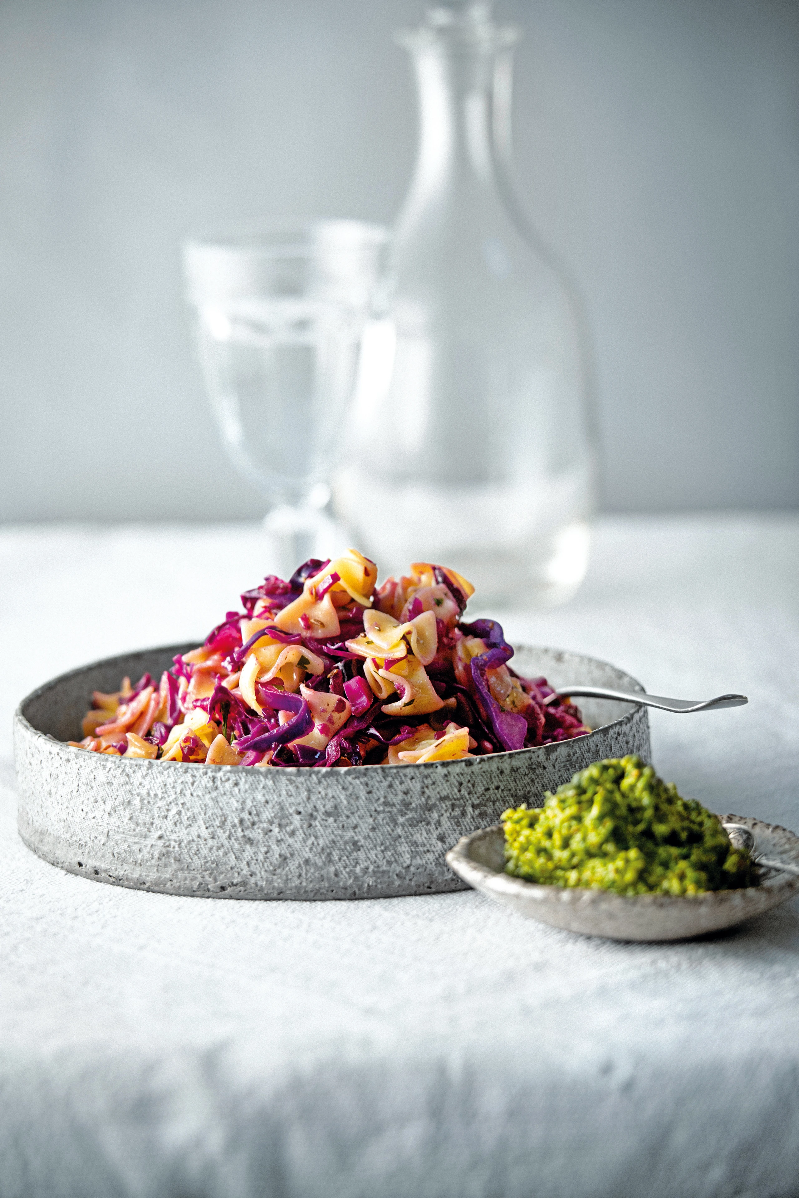 Rotkrautfleckerl mit Petersil-Birnenpesto