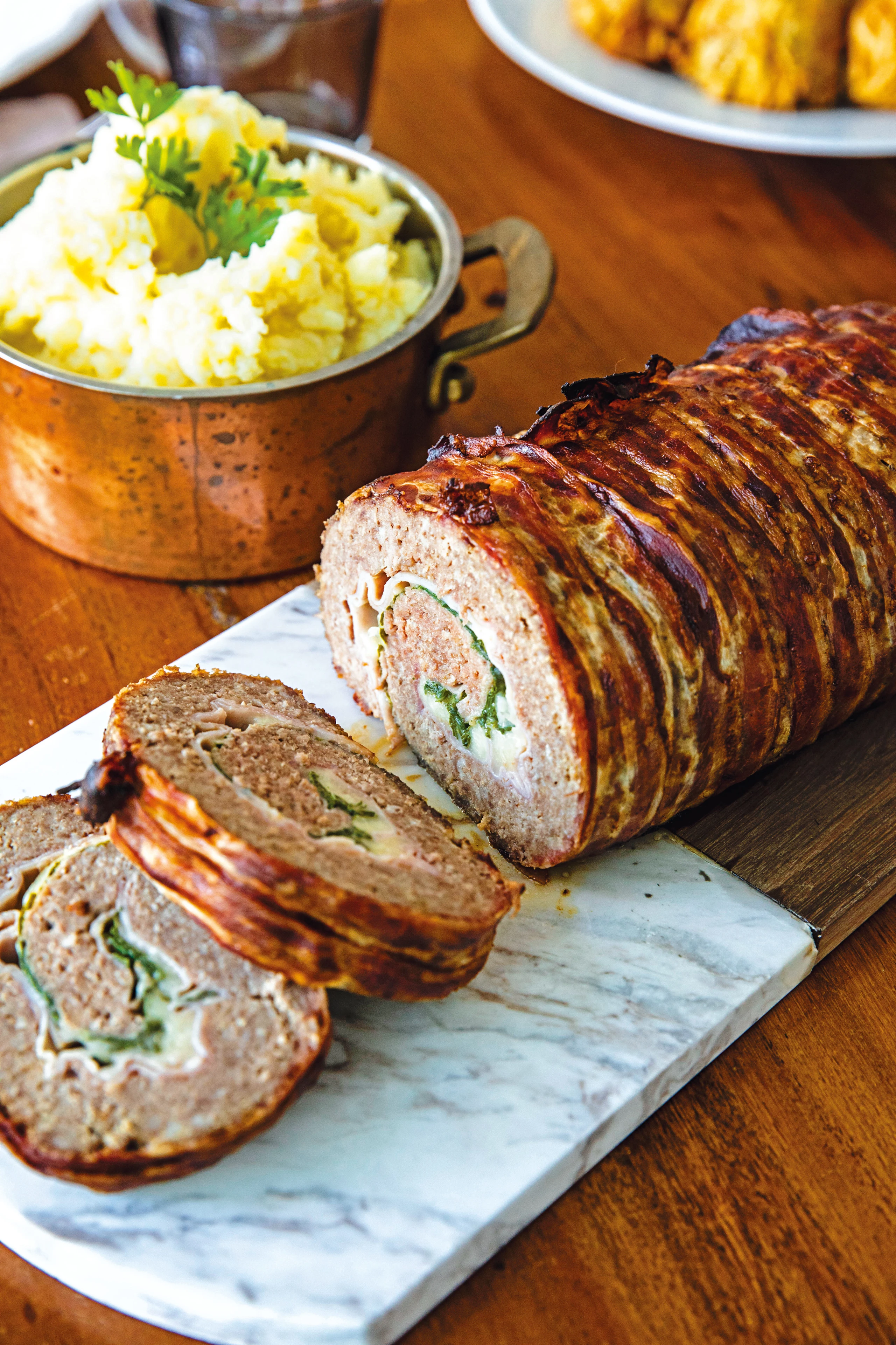 Faschierte Rolle mit Knoblauch-Püree