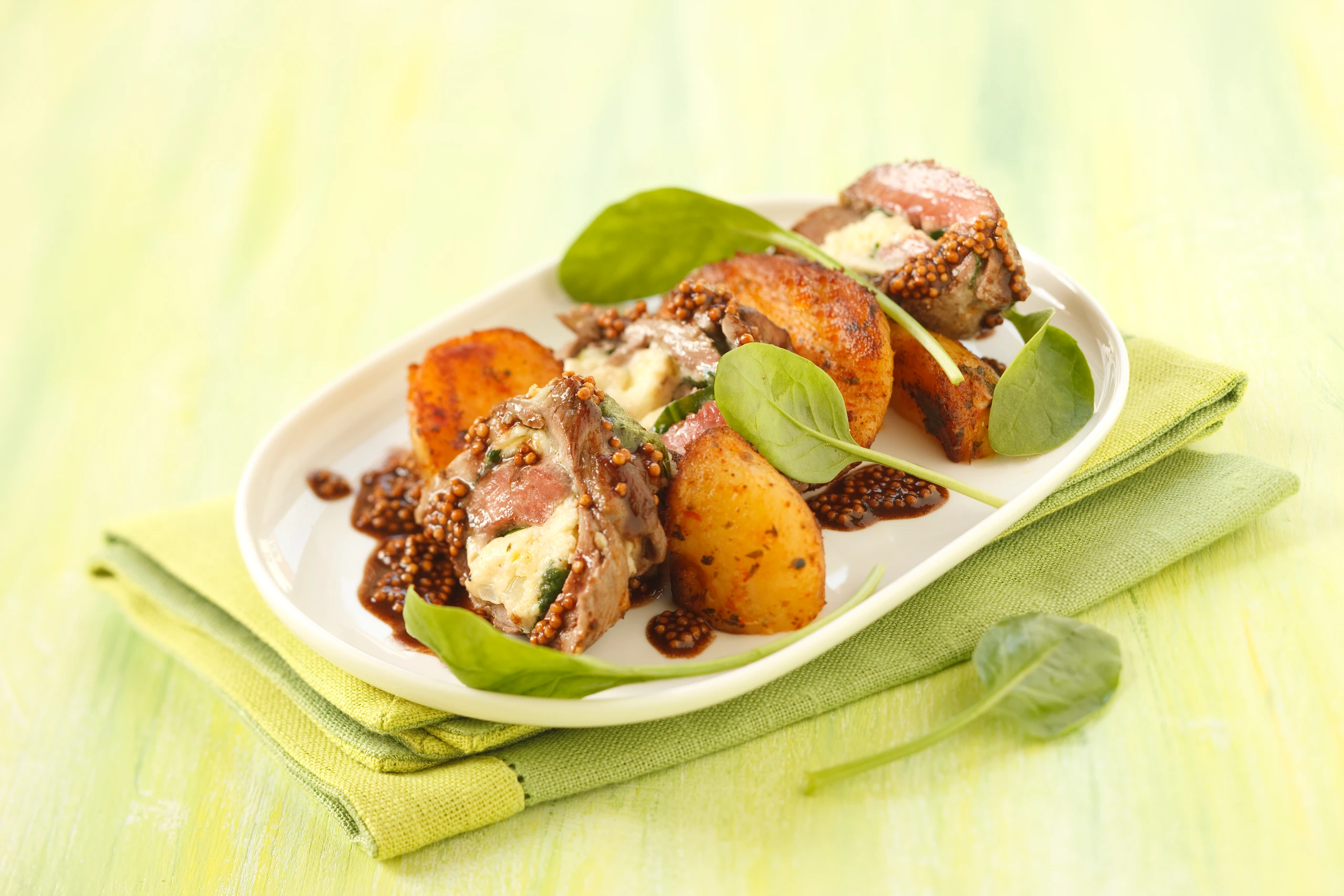 Lammrouladen mit Frischkäse-Fülle