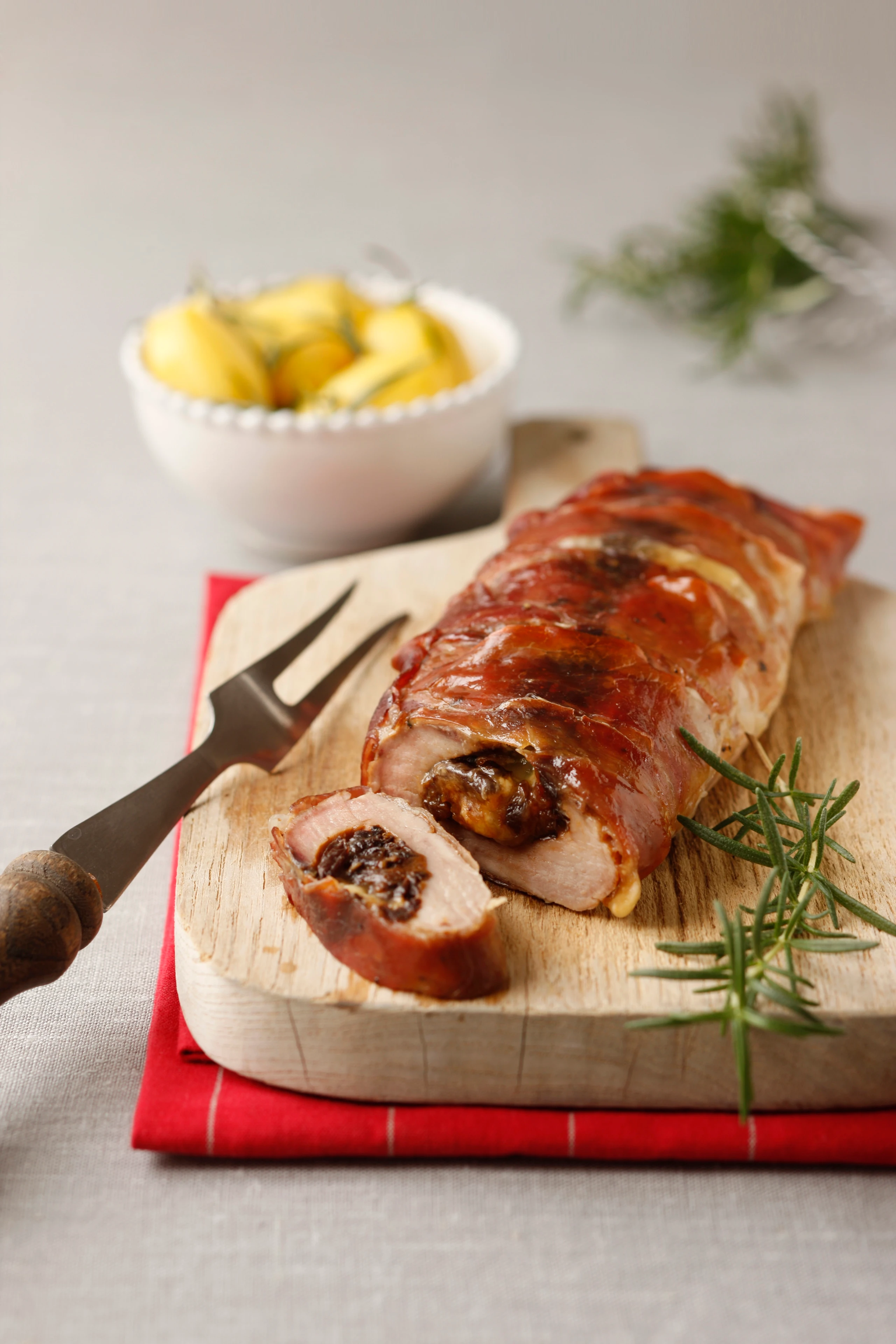 Schweinsfilet mit Weichkäse-Zwetschken-Fülle