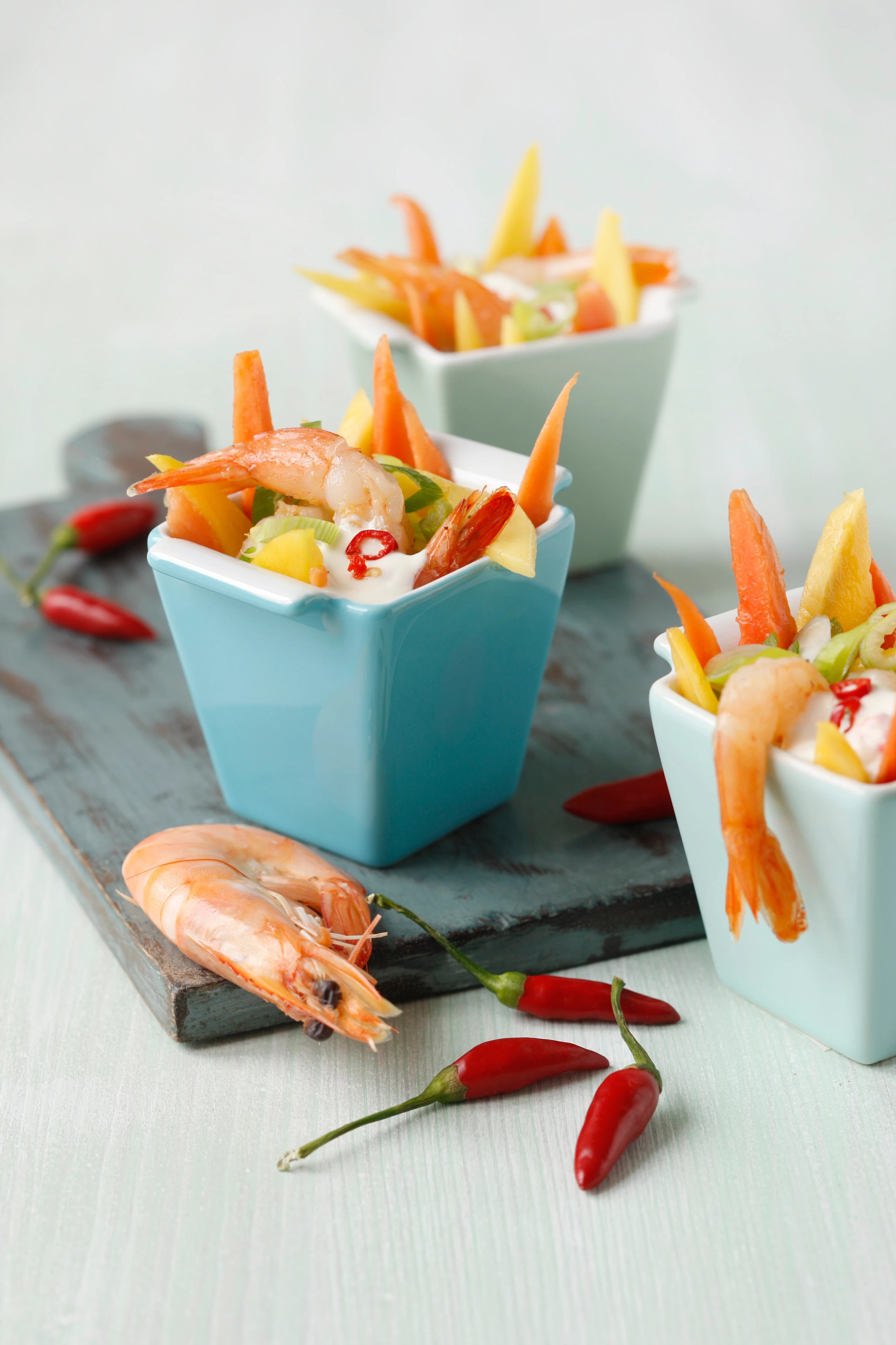 Garnelen-Mango-Papaya-Salat mit Chilidressing