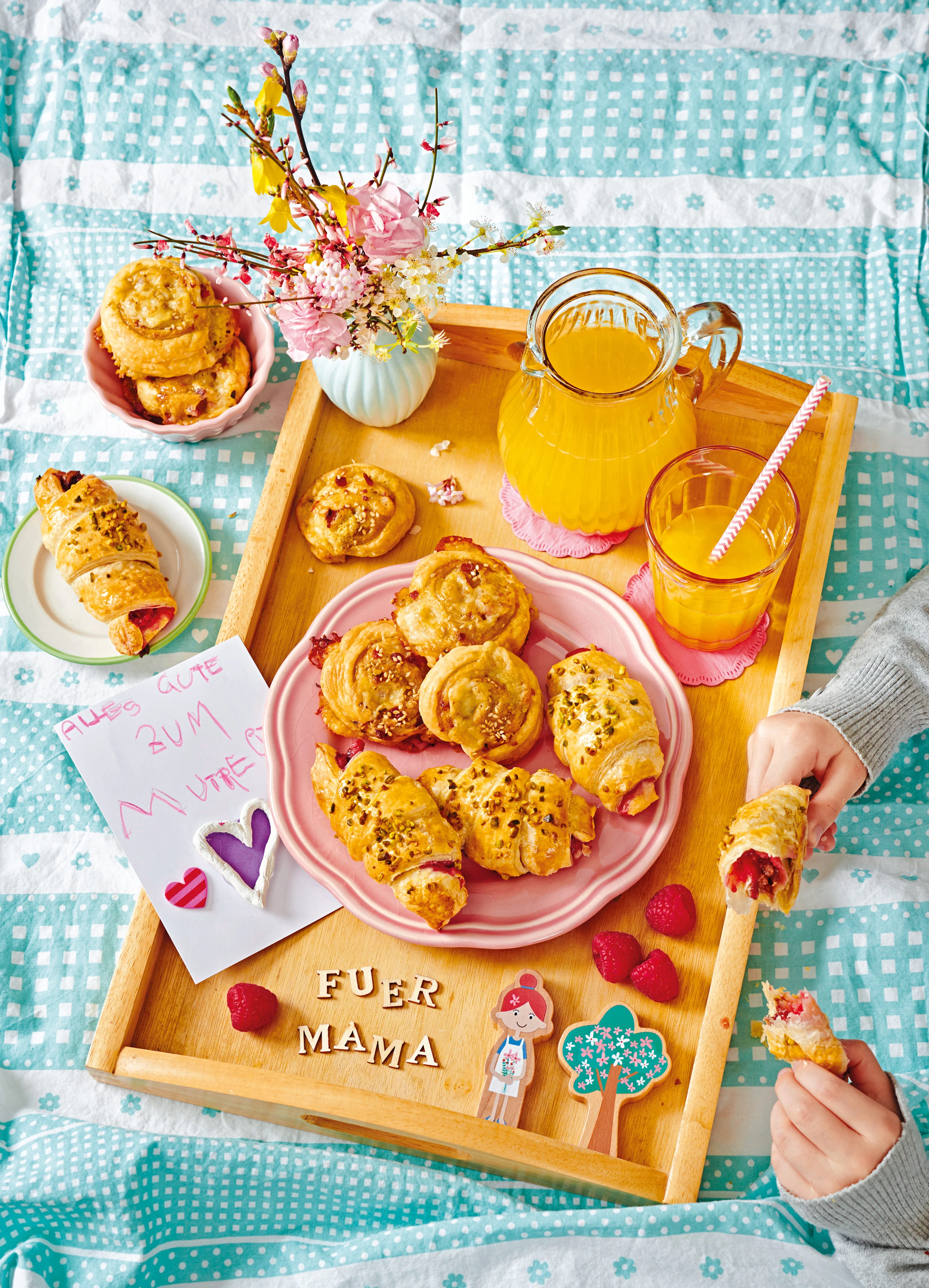 Schoko-Himbeer-Hörnchen