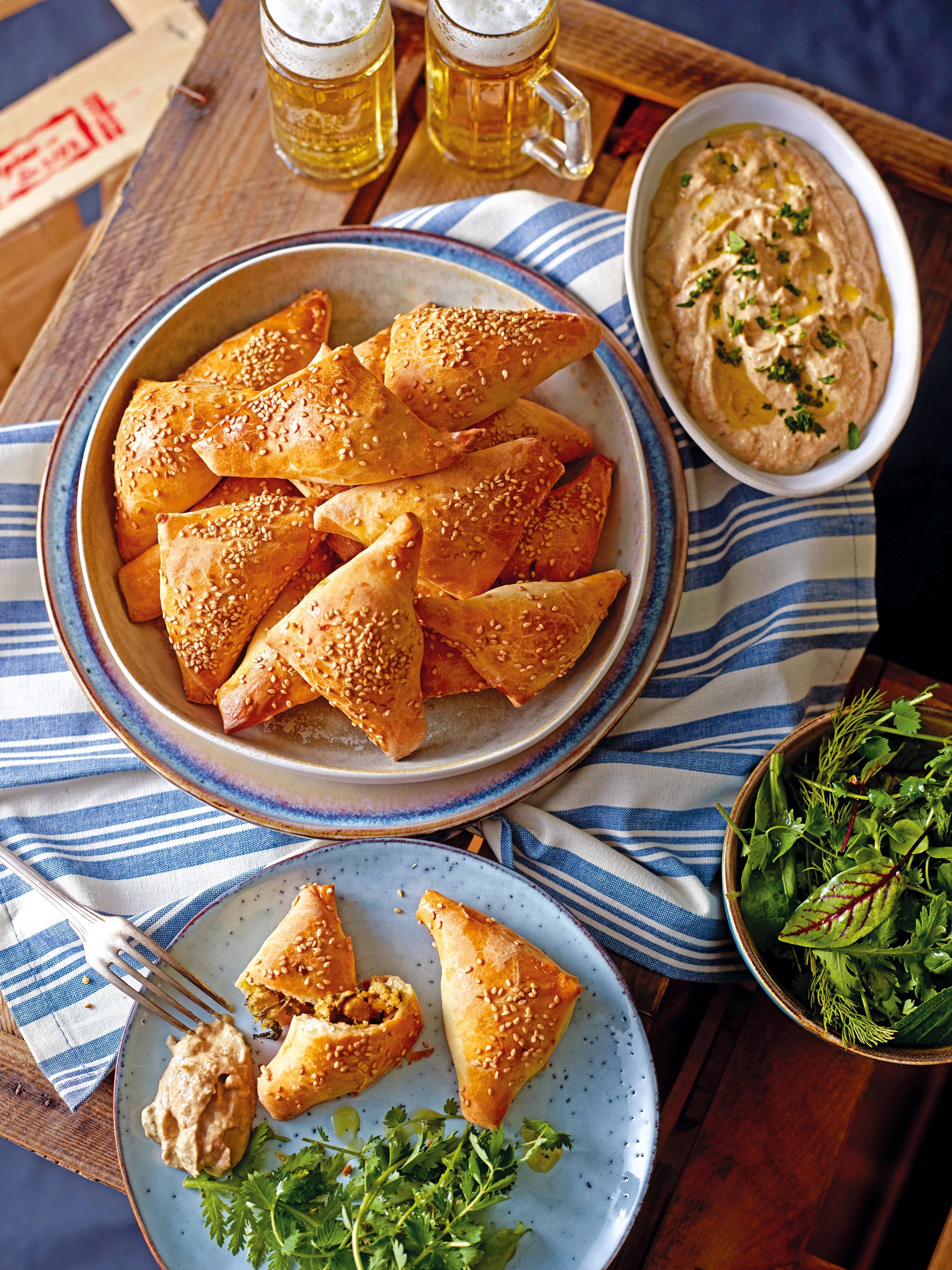 Topfentascherl mit Hühnerfleisch und Melanzani-Joghurtsauce