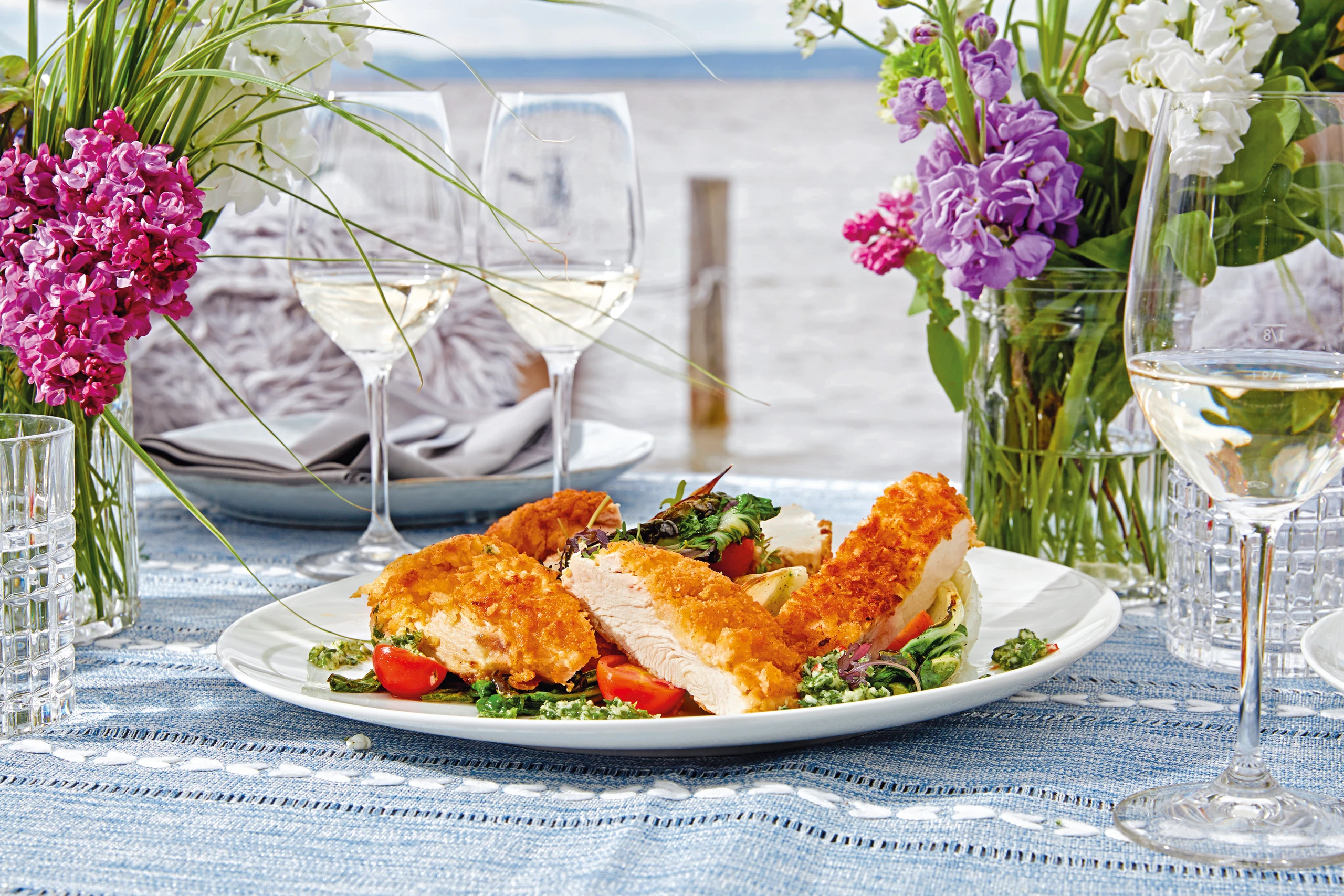 Knusprige Hühnerfilets mit Korianderpesto und Pak Choi