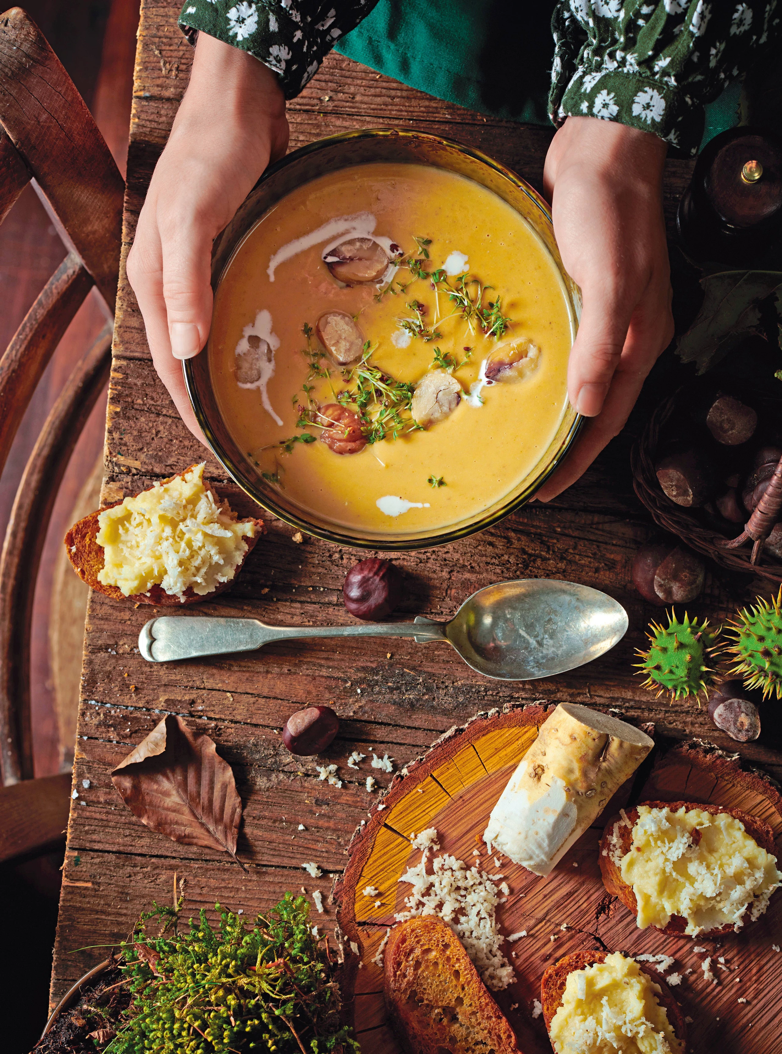 Maroni-Süßkartoffelsuppe mit Pastinaken-Crostini