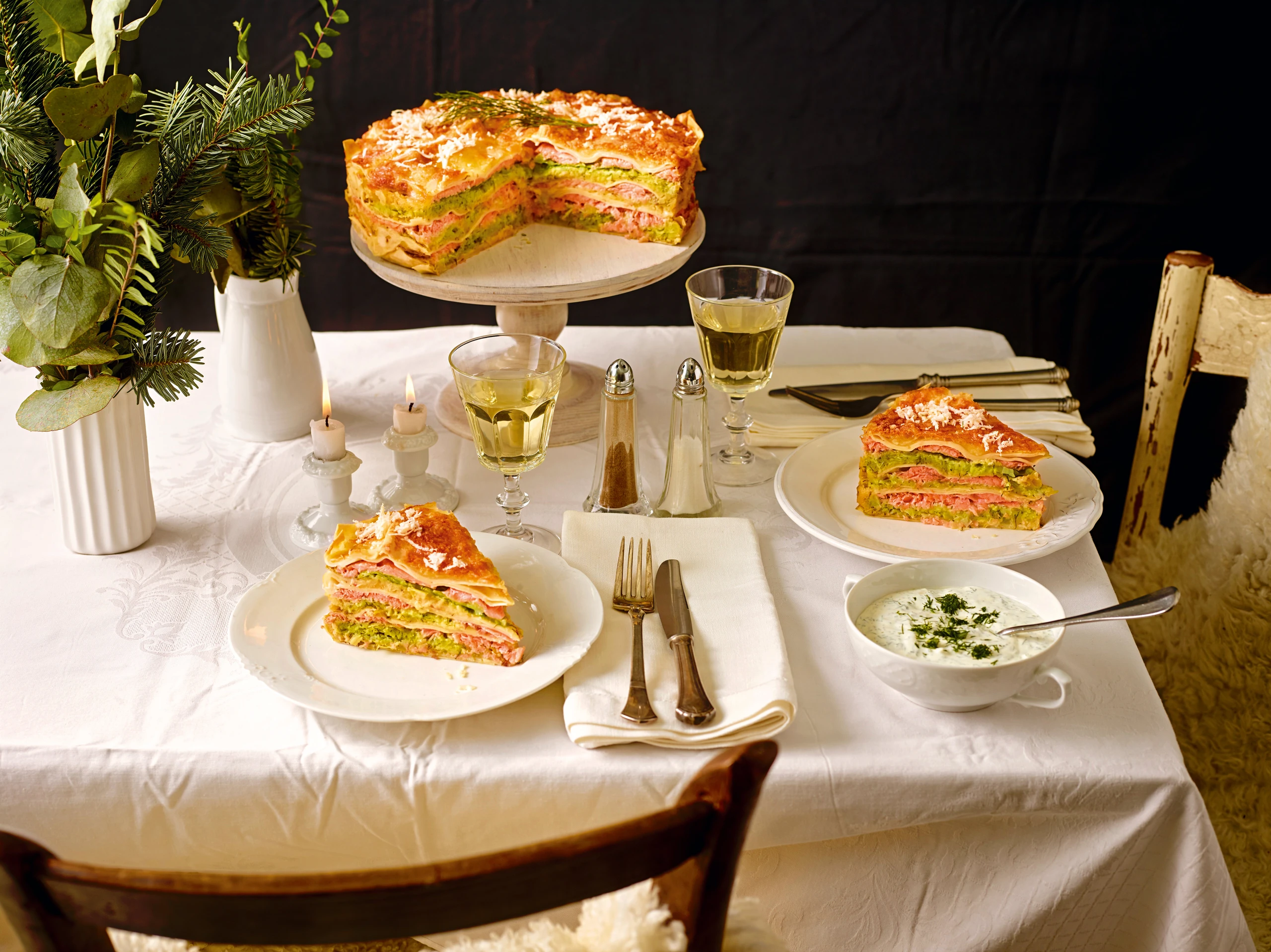 Lachsforellen-Kohllasagne mit Käsekruste und Kren