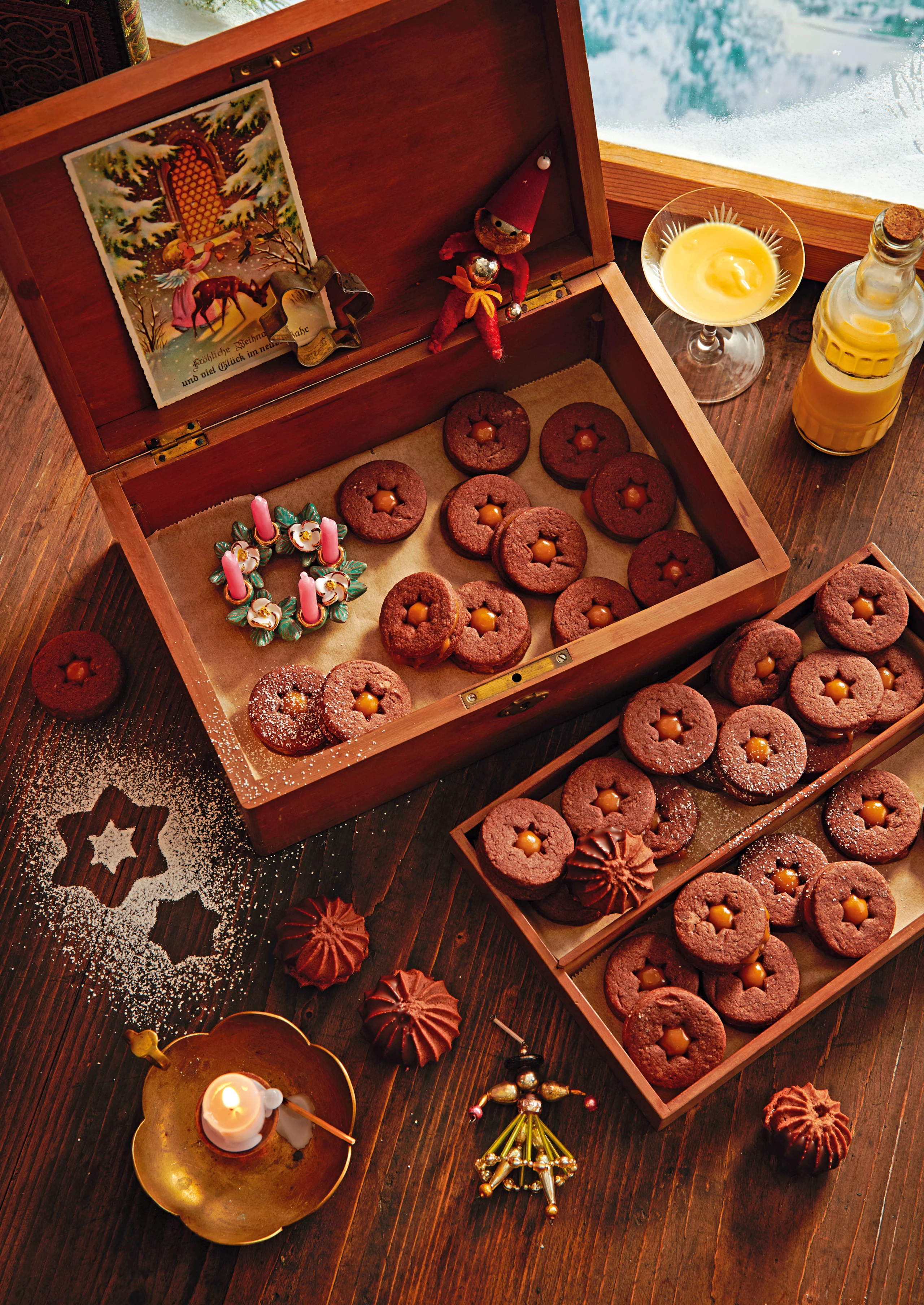 Schokoladige Linzer Augen mit Karamell