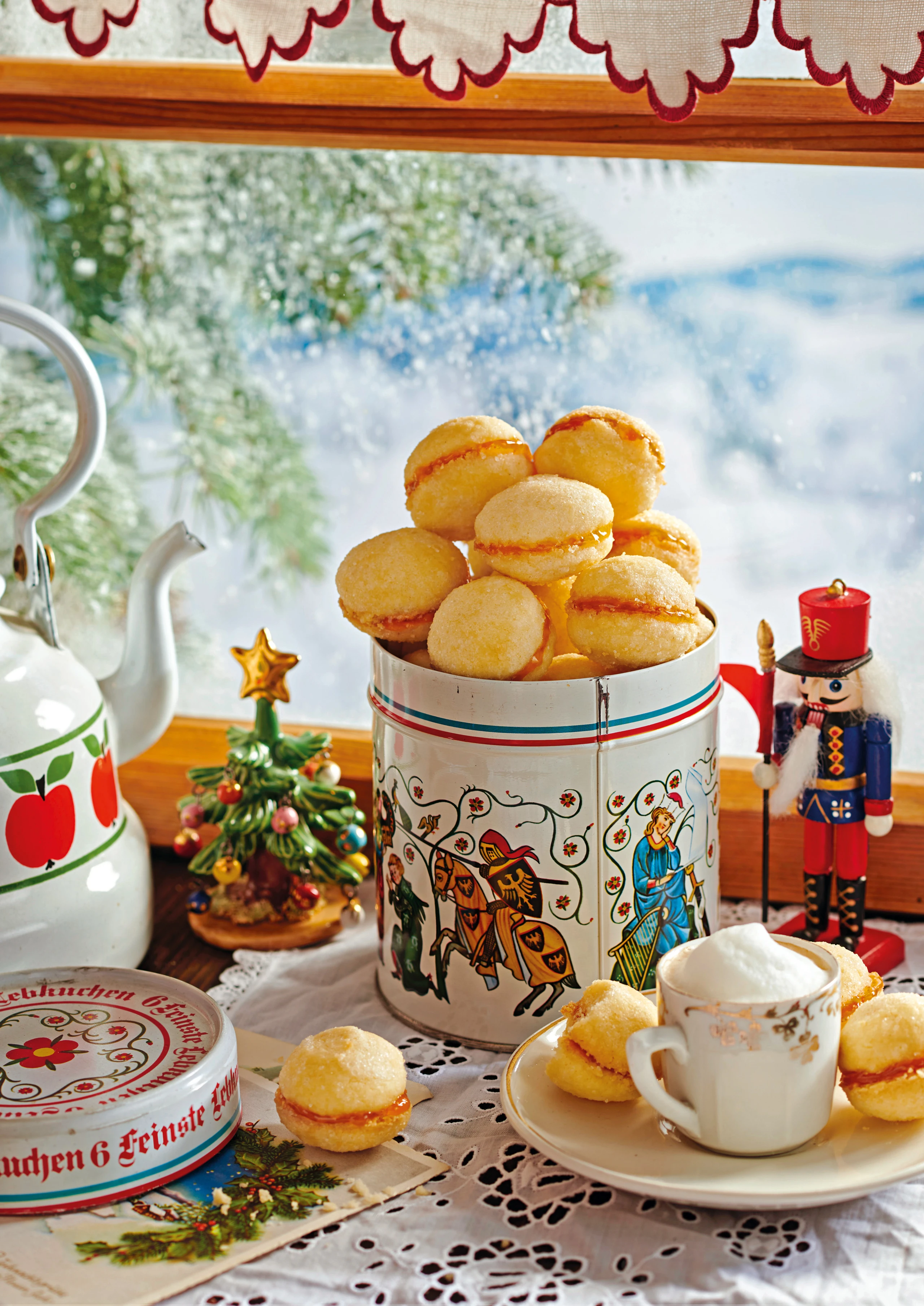 Vanilleküsse mit Marillenmarmelade