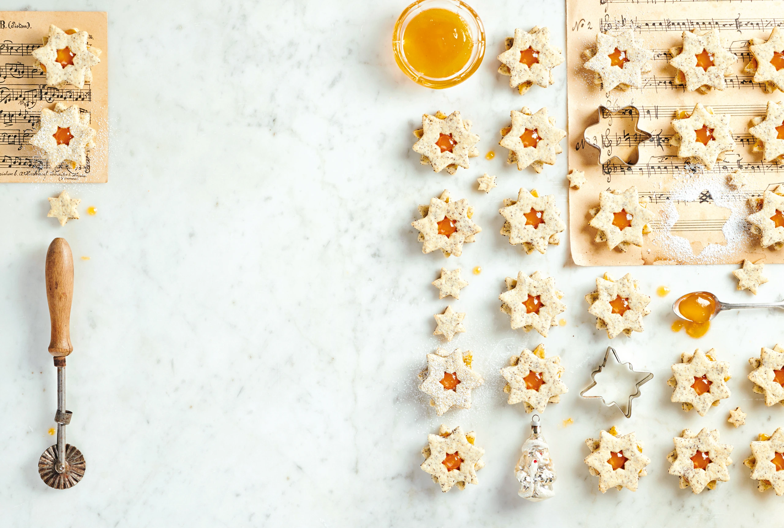 Adventsterne mit Mohn