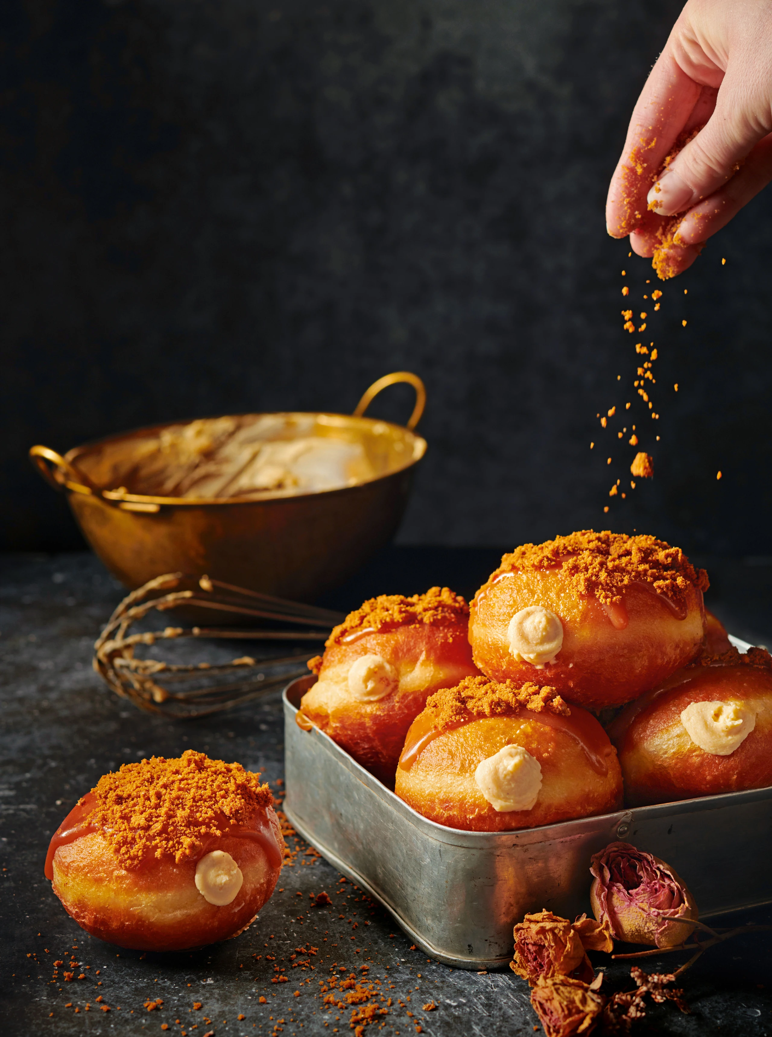 Krapfen mit Cheesecakefülle und Karamell