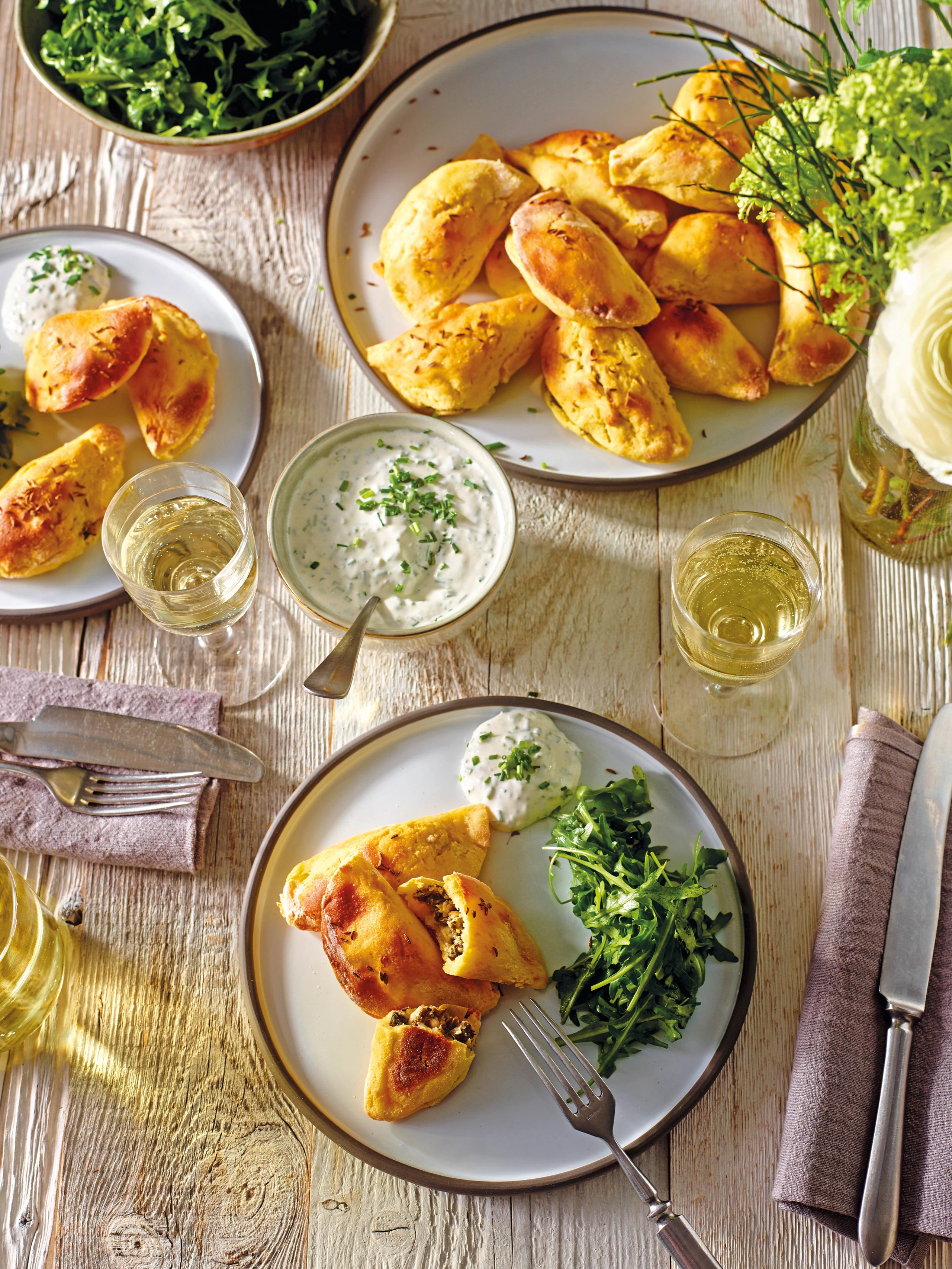 Erdäpfeltascherl mit Spinat-Frischkäsefülle