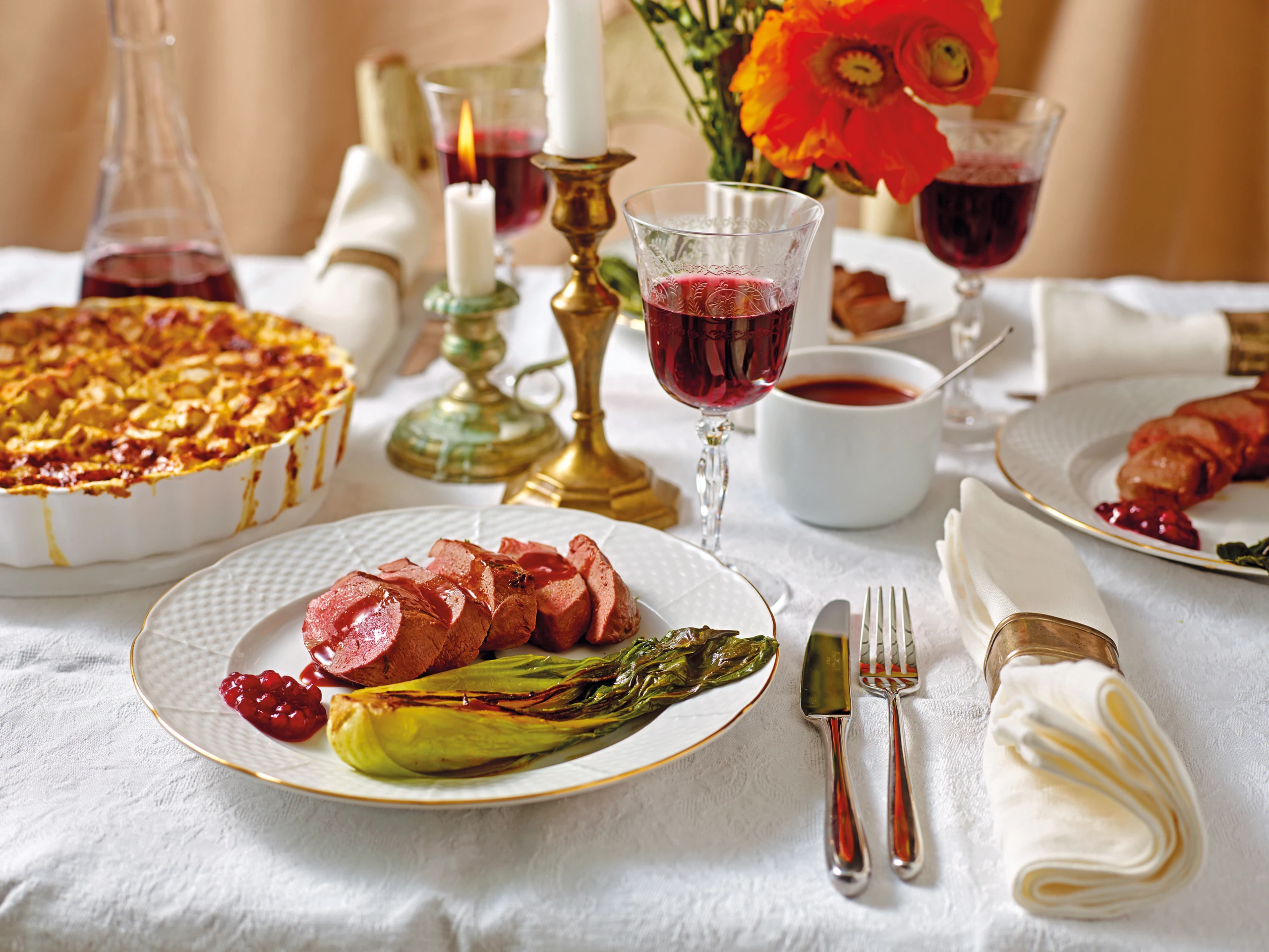 Rehfilet mit Portweinsauce und Selleriegratin