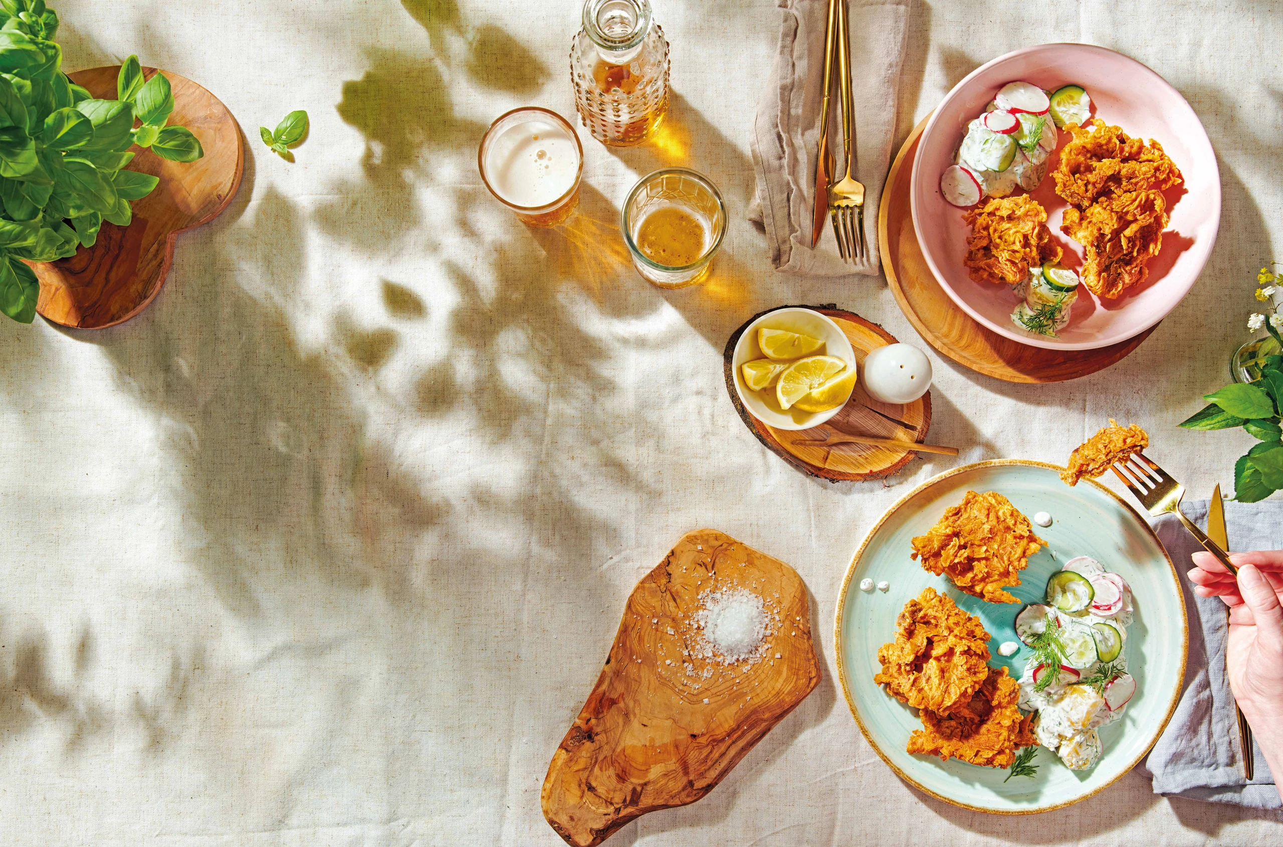 Knusprige Parasolpilze mit Gemüsesalat