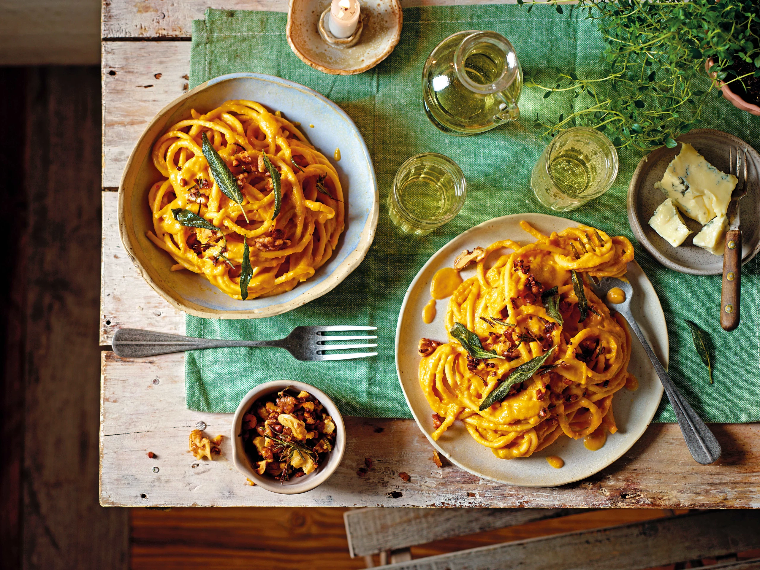 Bucatini mit Kürbis-Gorgonzola-Sauce