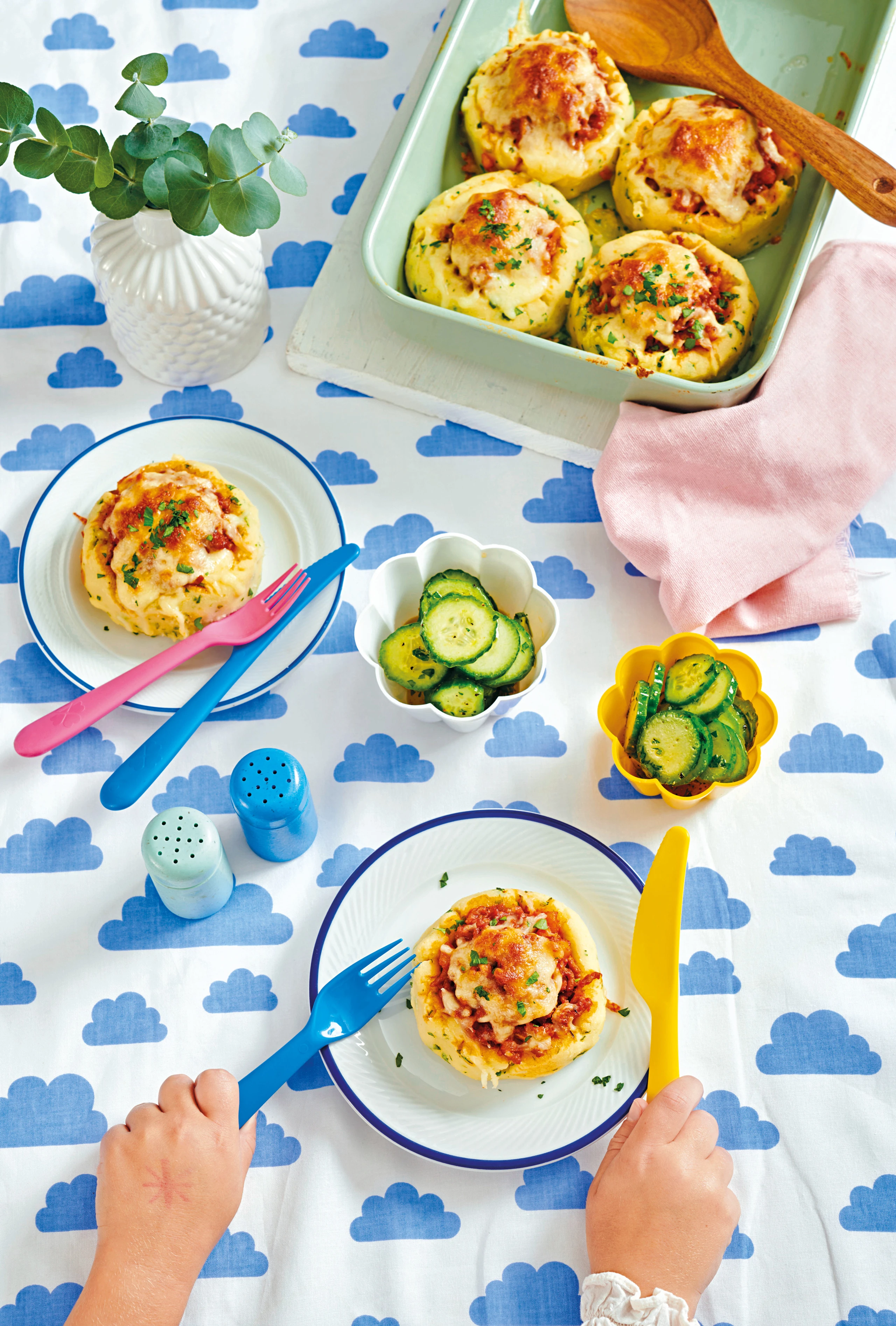 Überbackene Erdäpfeldatscherl mit Sugo & Mozzarella