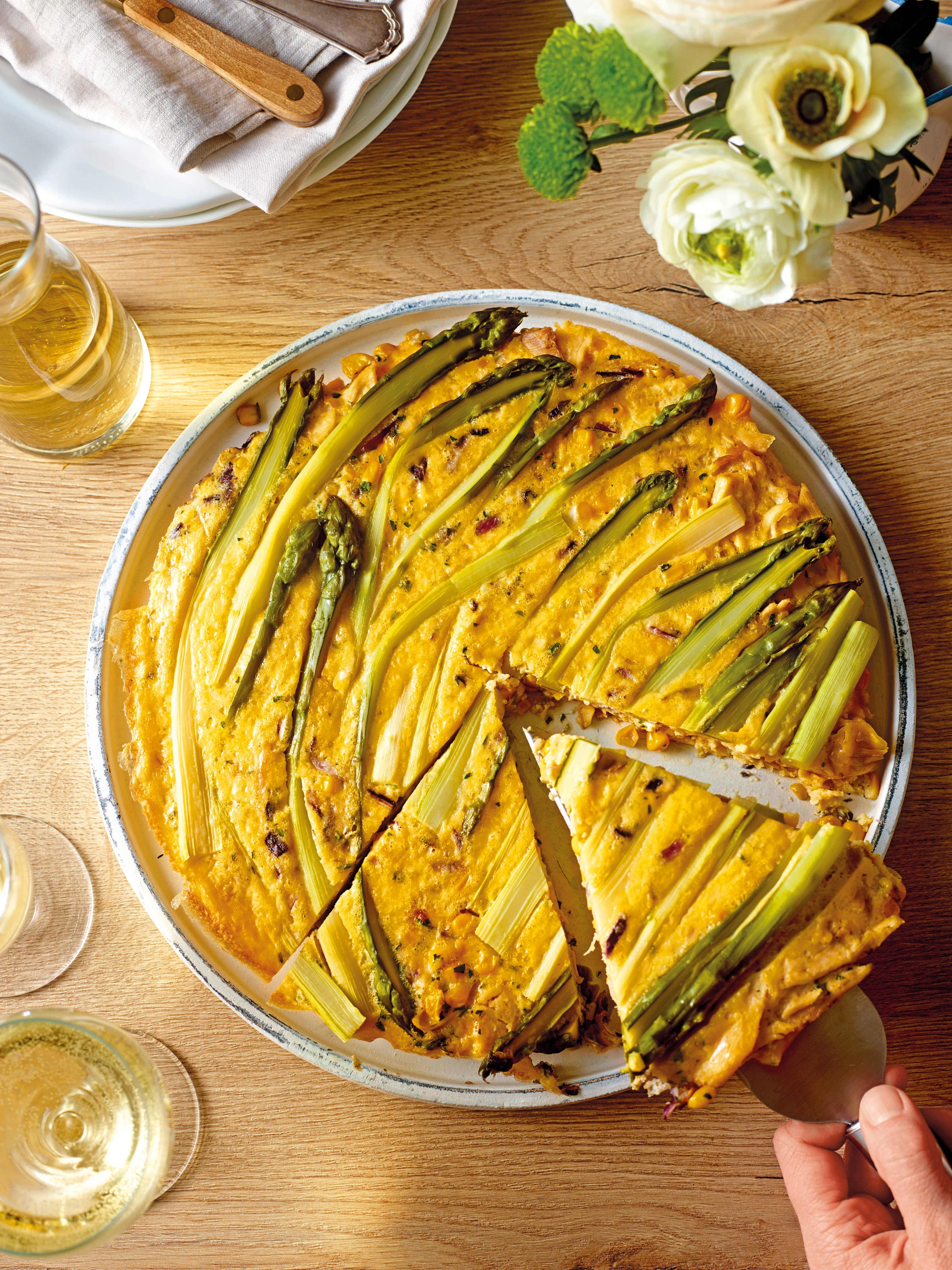 Frittata mit Pulled Chicken, Mais und Spargel