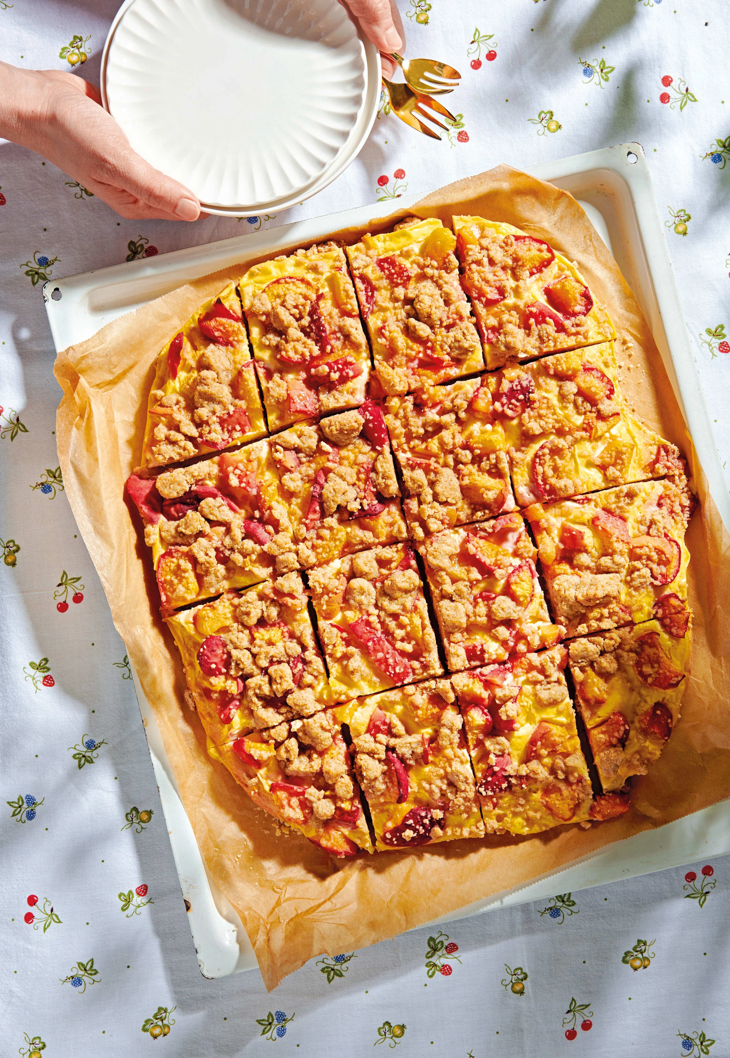 Pudding-Streusel-Fleck mit Nektarinen