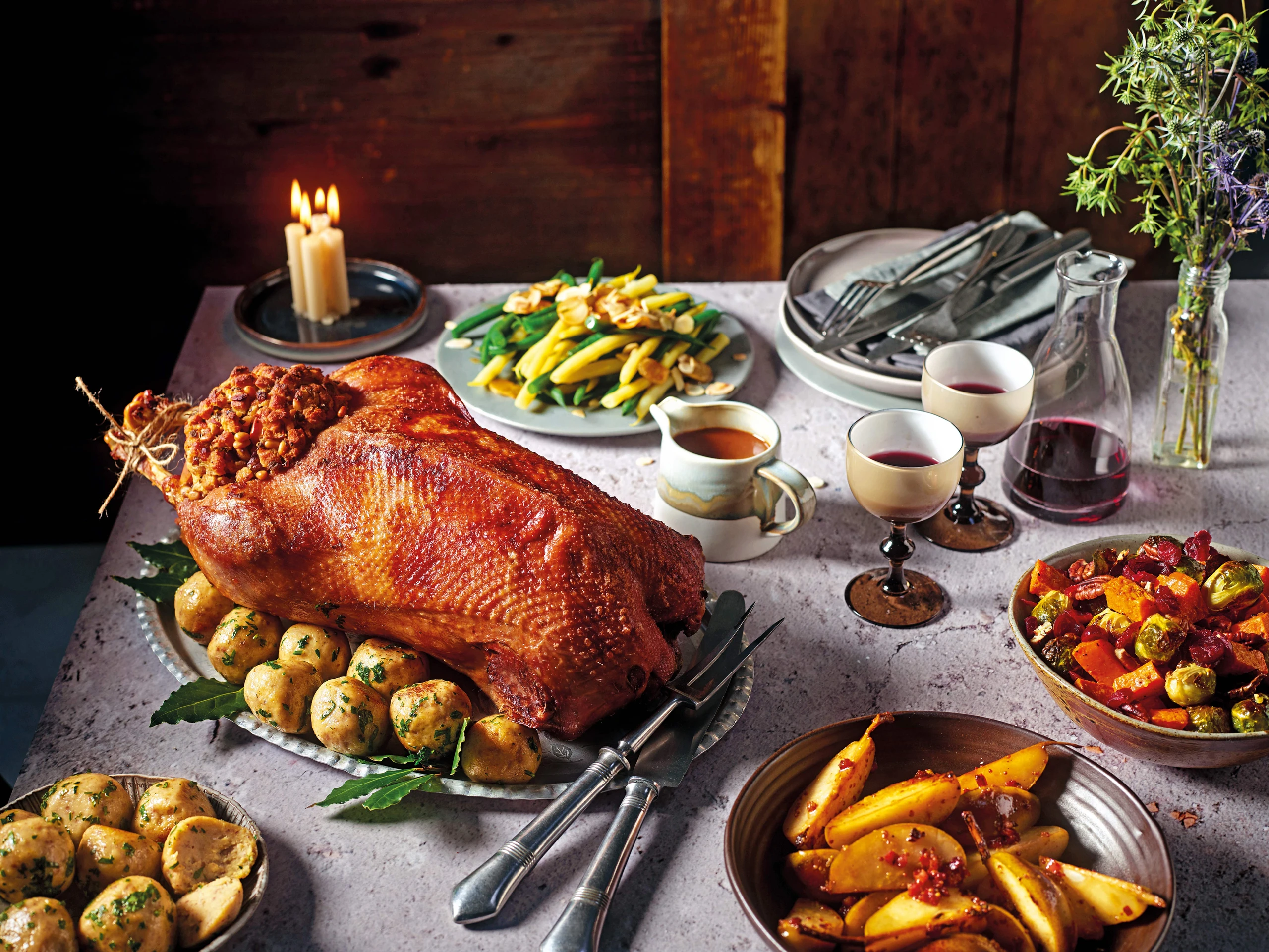 Saftiges Gansl mit Apfel-Speck-Maronifülle