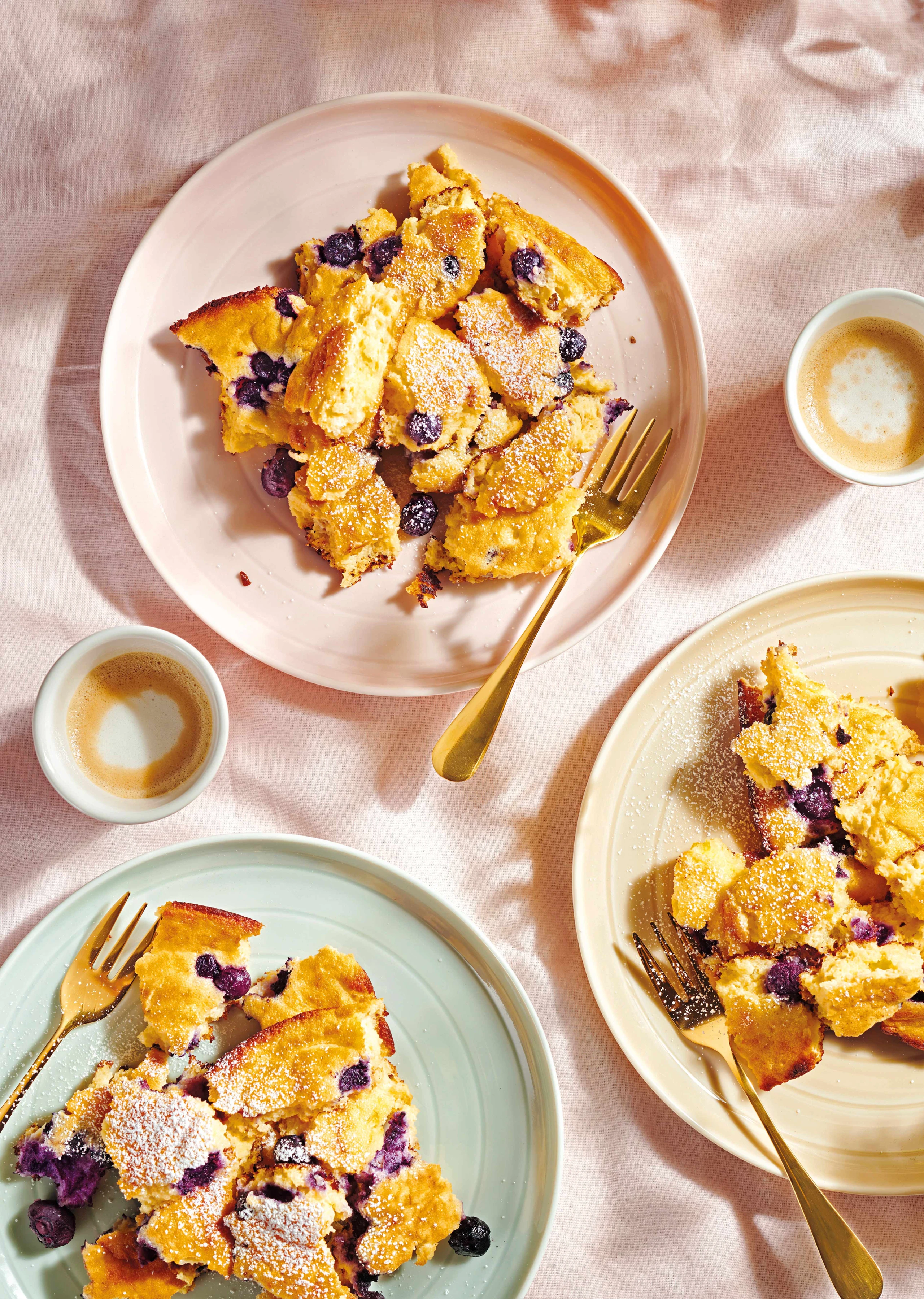 Topfenschmarren mit Heidelbeeren