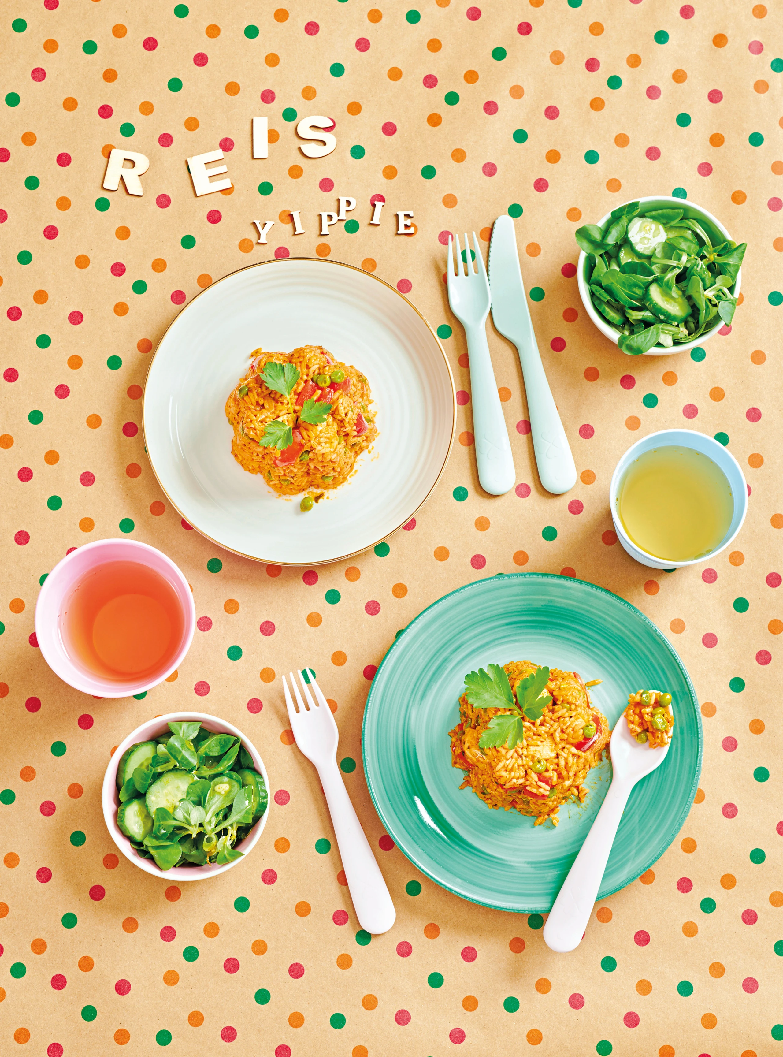 Reisfleisch mit Huhn und Erbsen