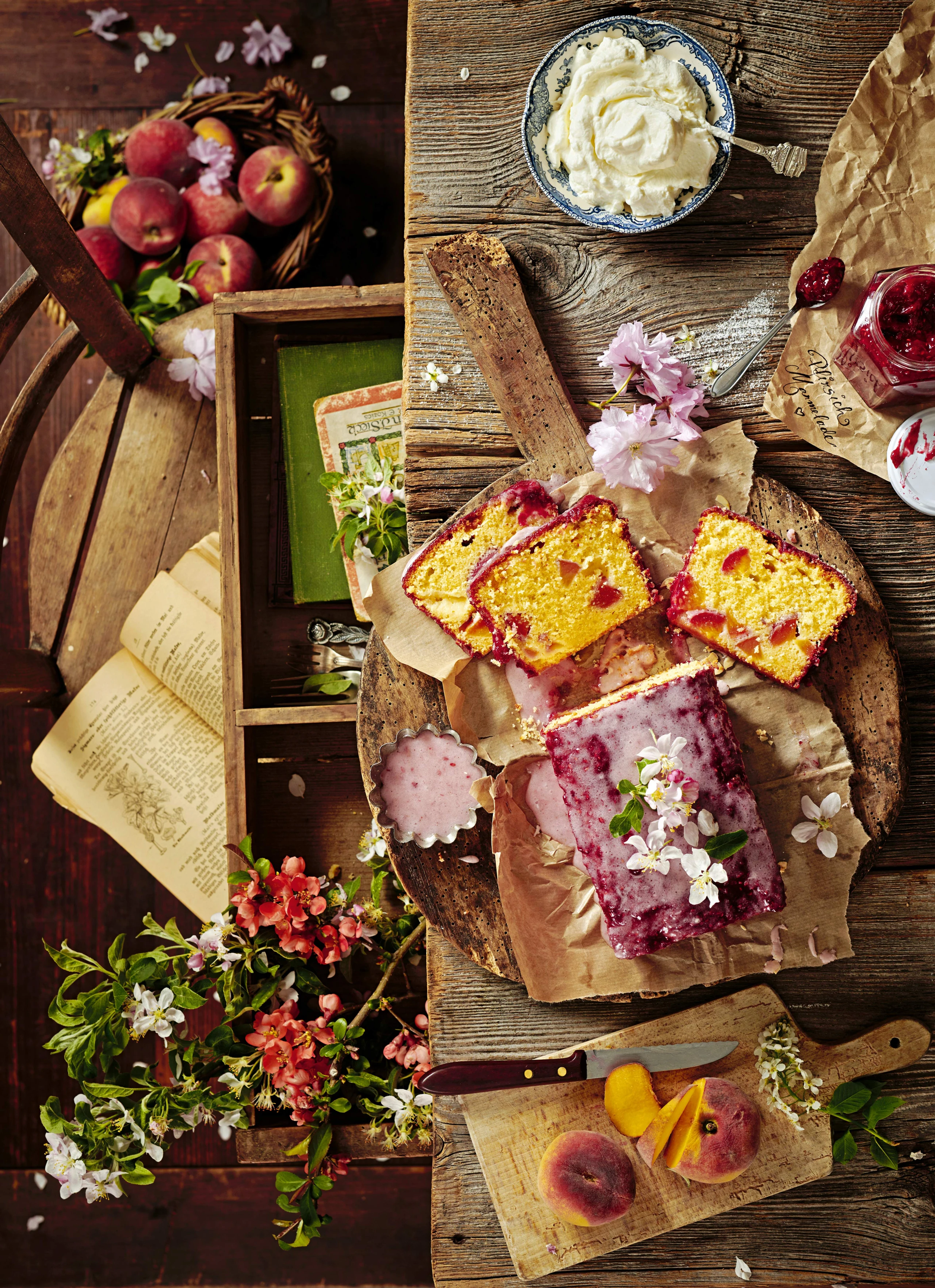 Pfirsich-Sauerrahm-Kuchen