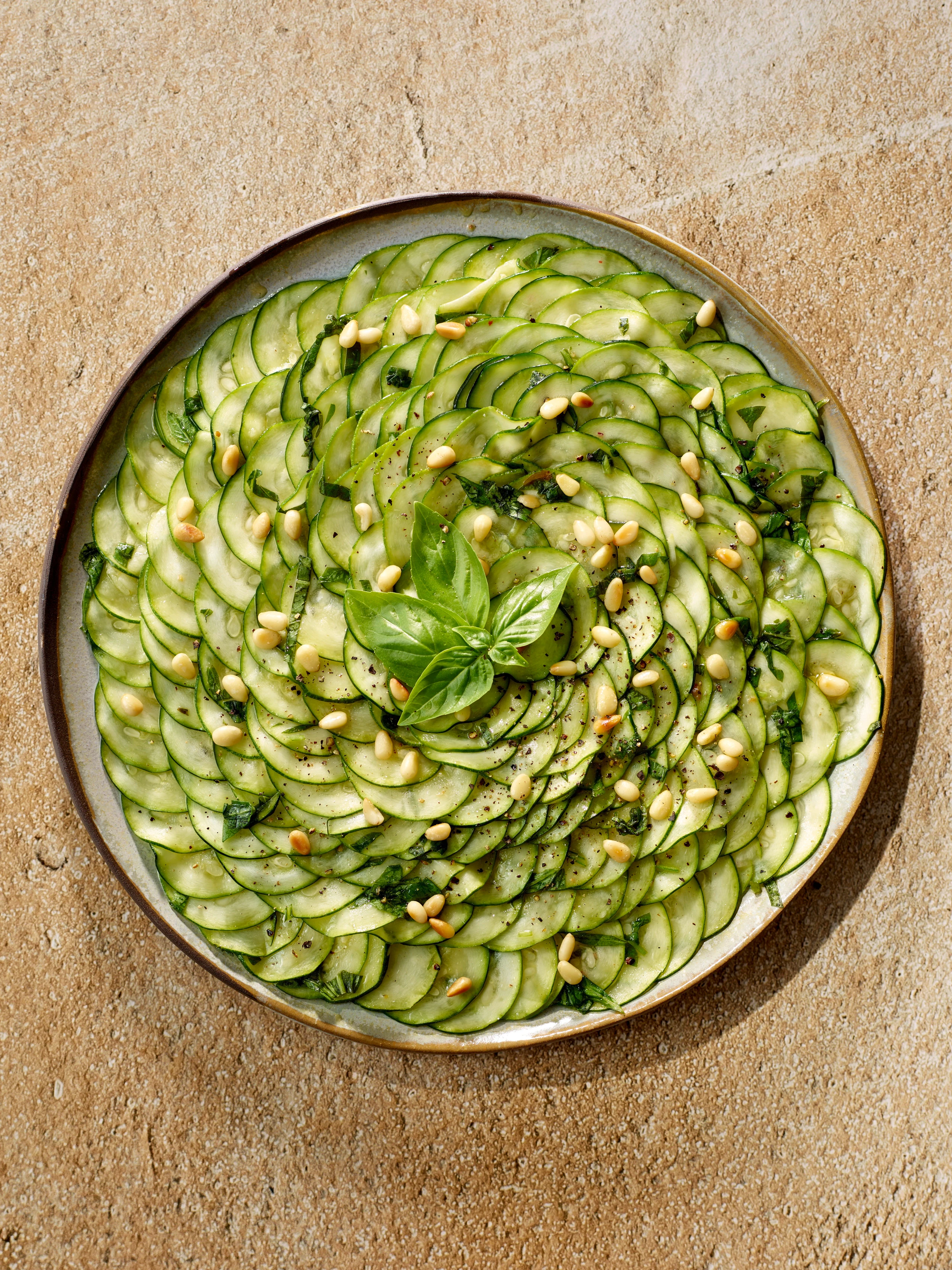 Zitroniger Zucchinisalat