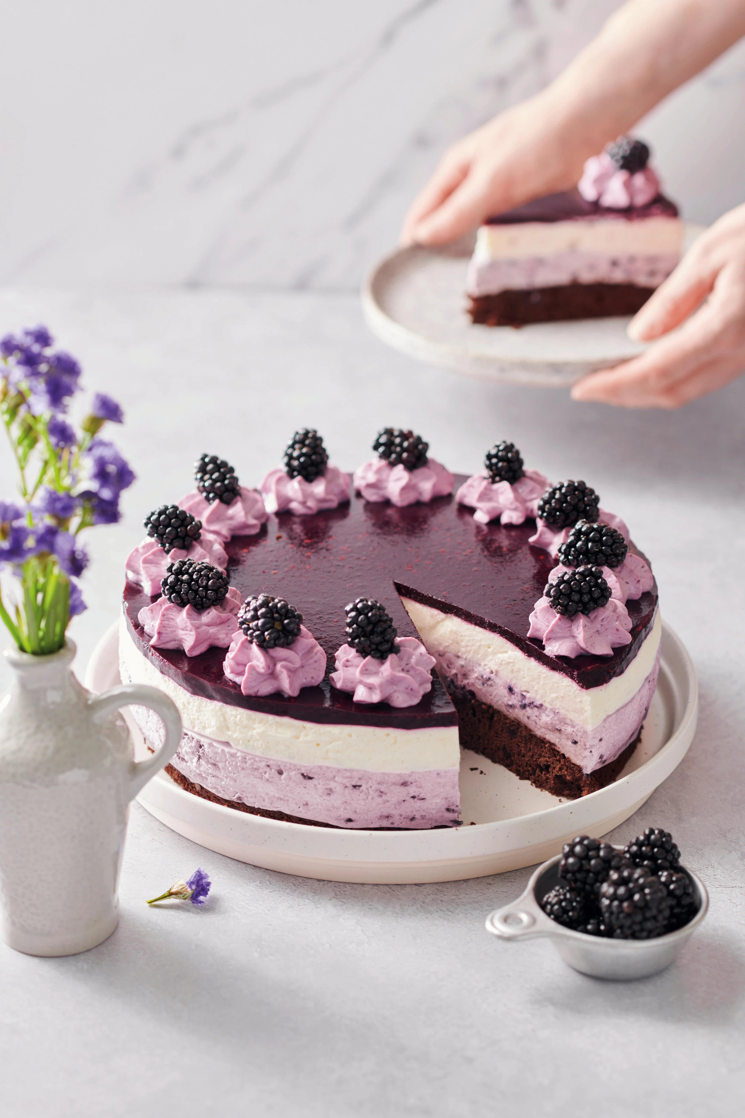 Brombeer-Joghurt-Torte