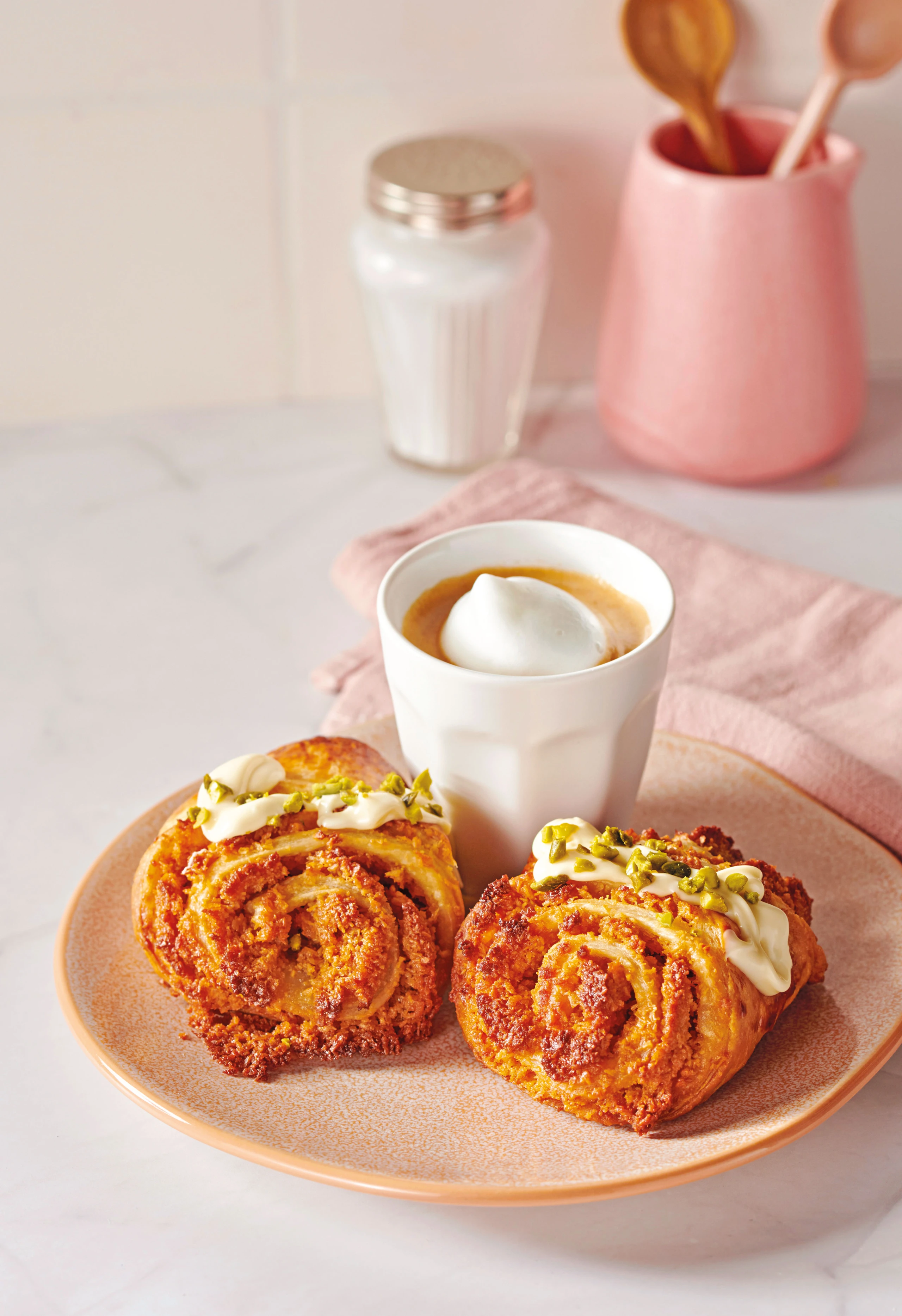 Franzbrötchen mit Salzkaramell-Kokosfülle