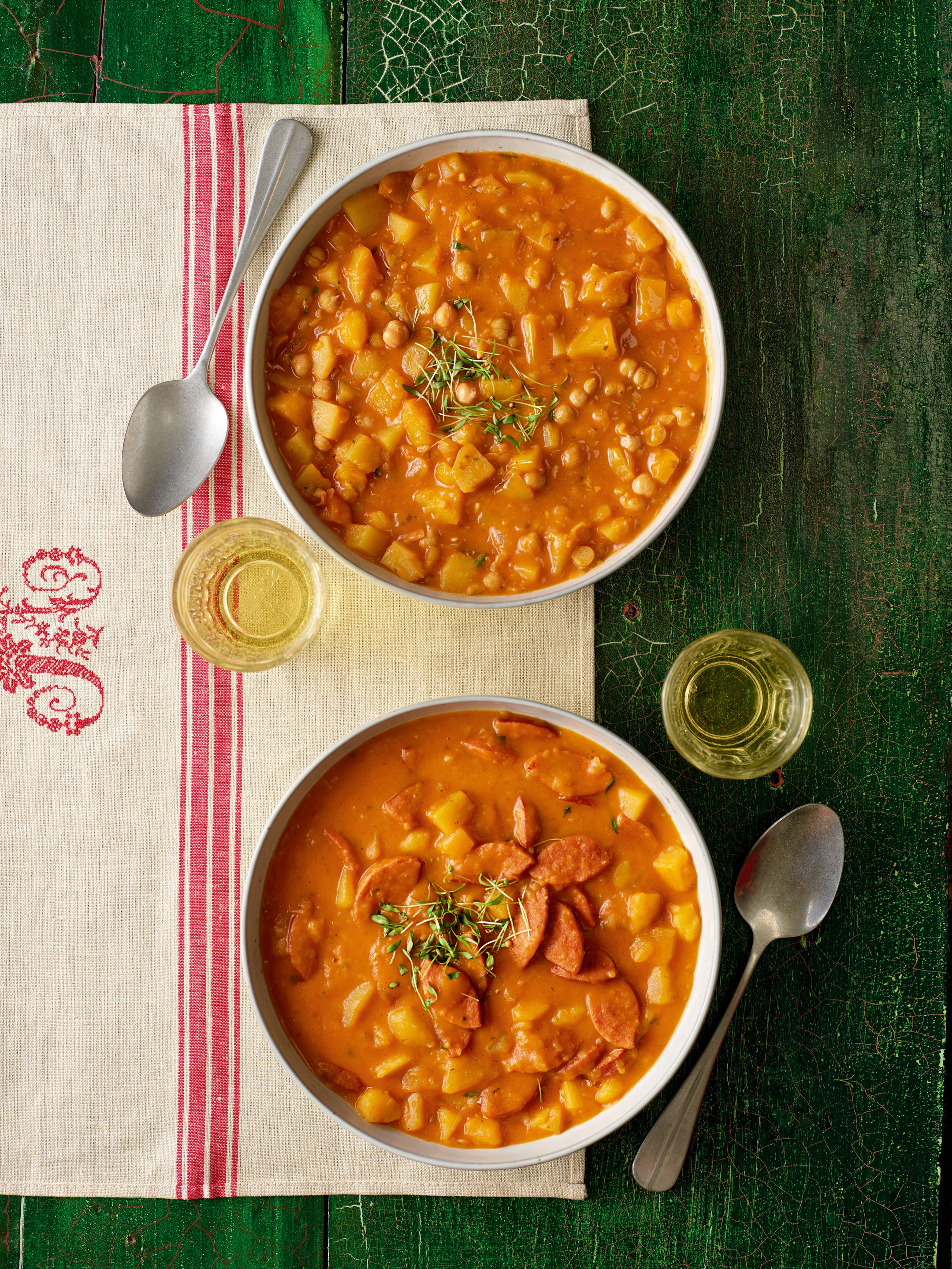 Orientalisches Erdäpfelgulasch mit Kichererbsen