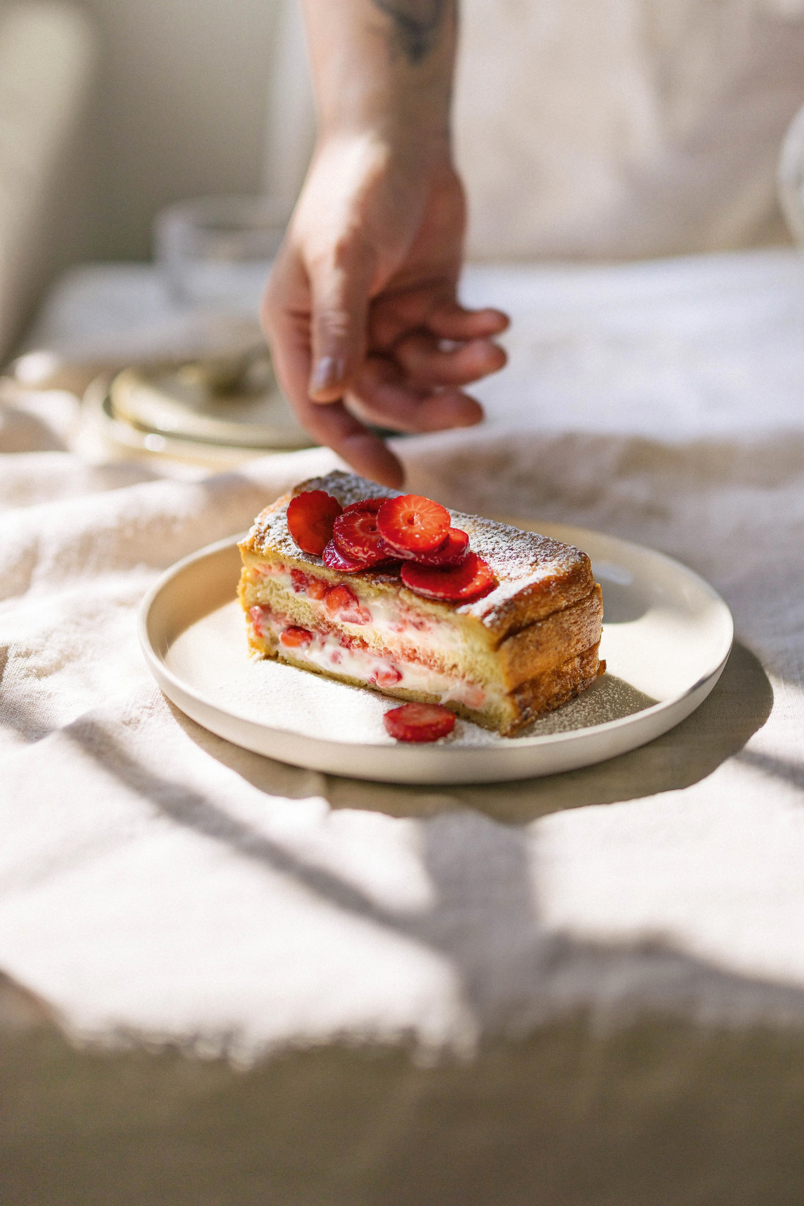 French Toast mit Erdbeer-Cheesecake-Fülle