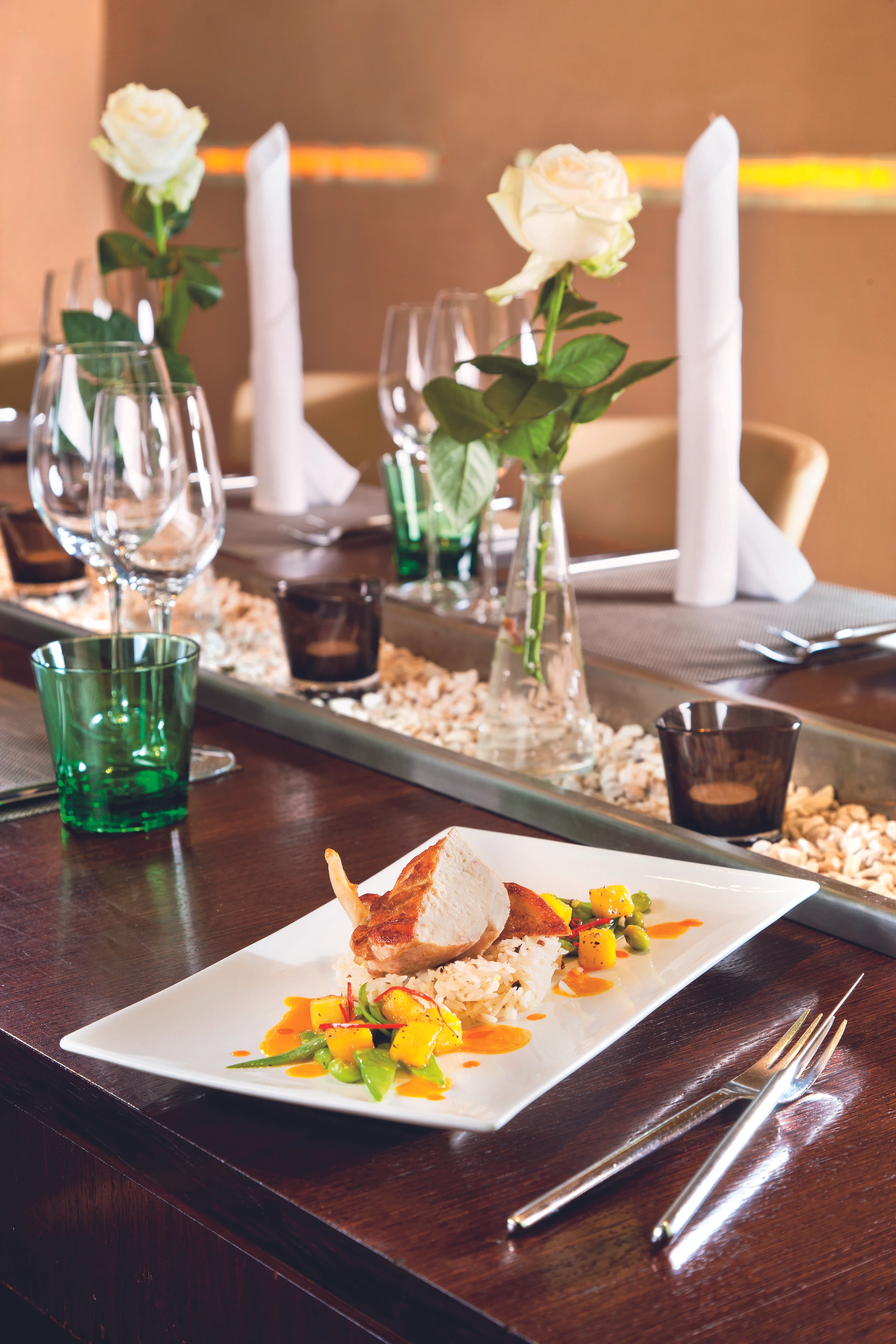 Perlhuhnbrüstchen auf Currysauce