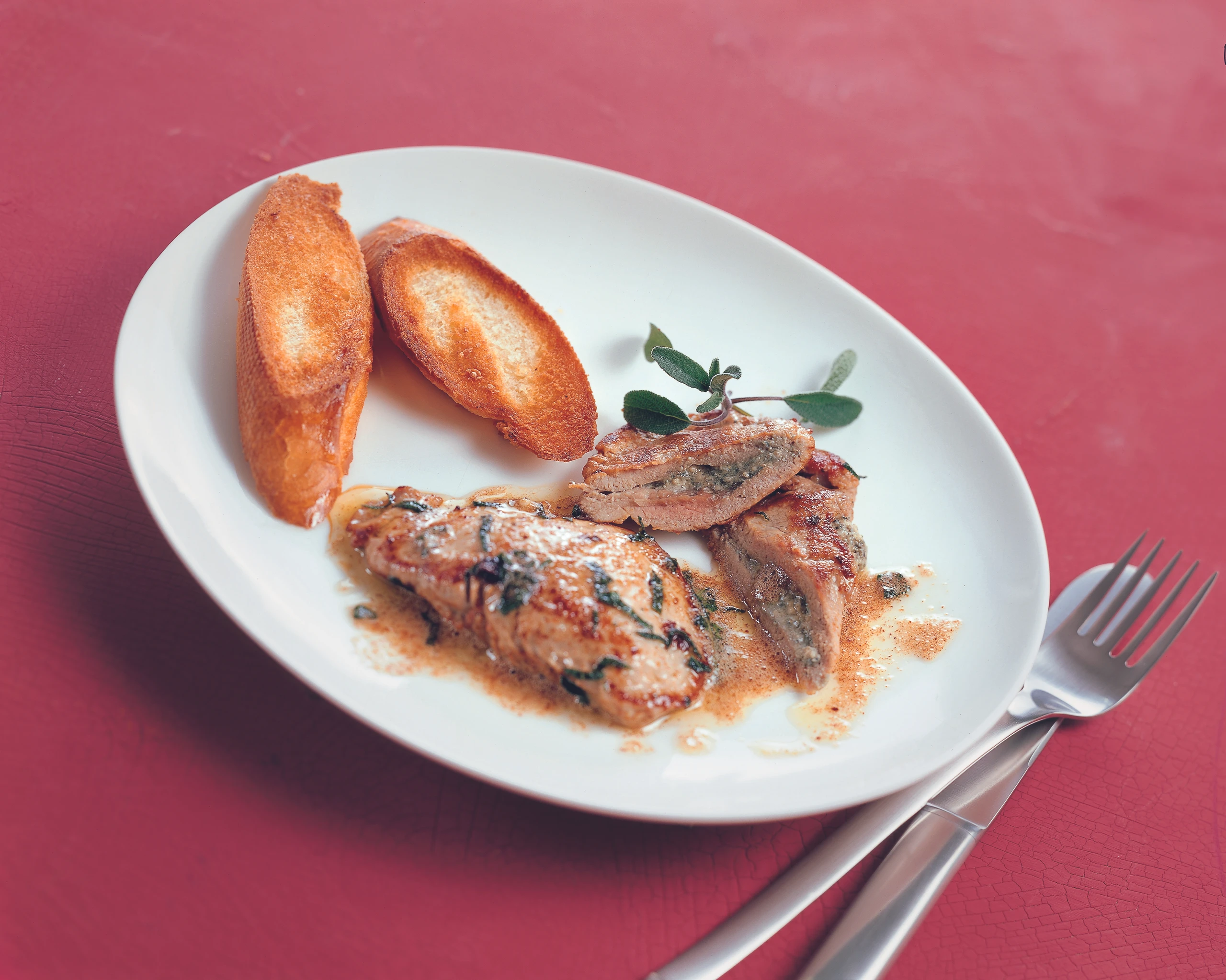 Fleischtascherl mit Edelschimmelkäsefülle