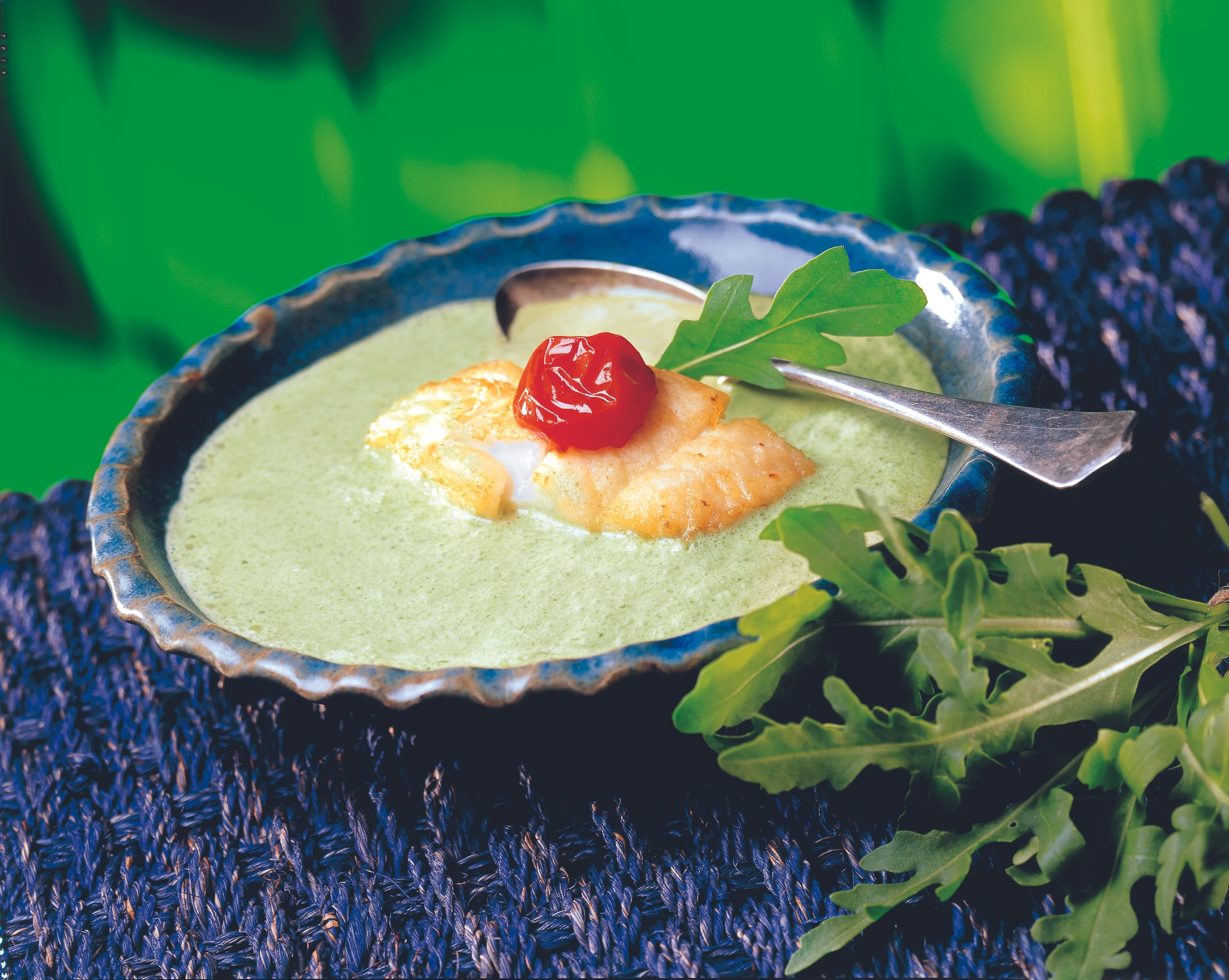 Rucola-Cremesuppe mit gebratenem Kabeljau